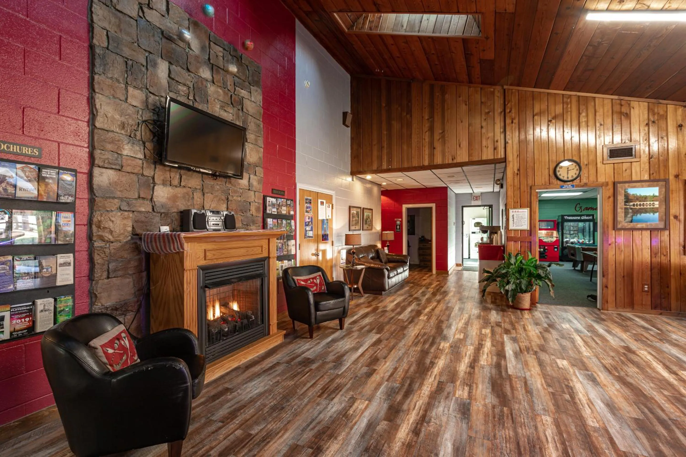 Lobby or reception in Crown Resorts at Lake Tansi West