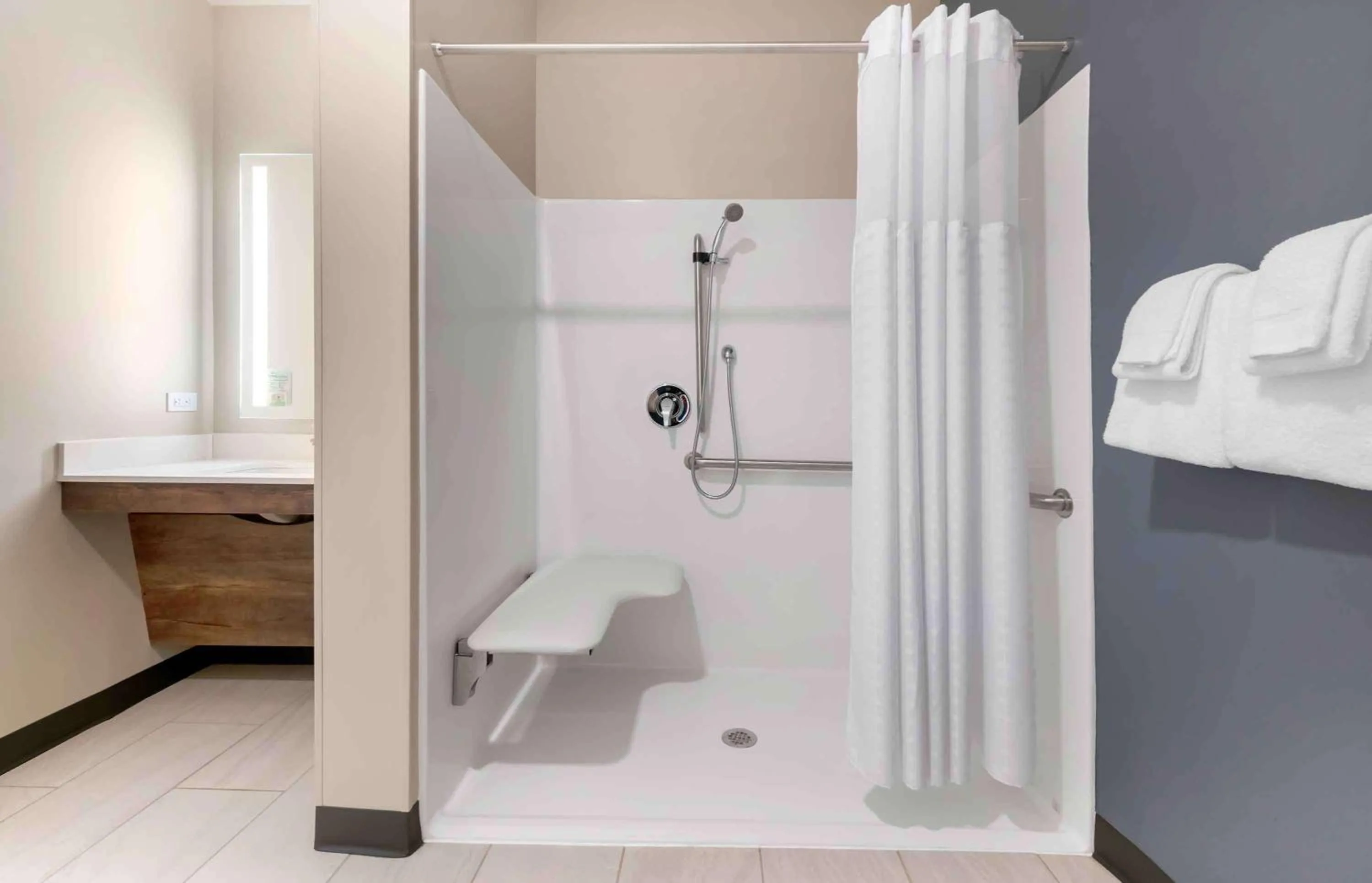 Bathroom in Extended Stay America Premier Suites - Orlando - Sanford