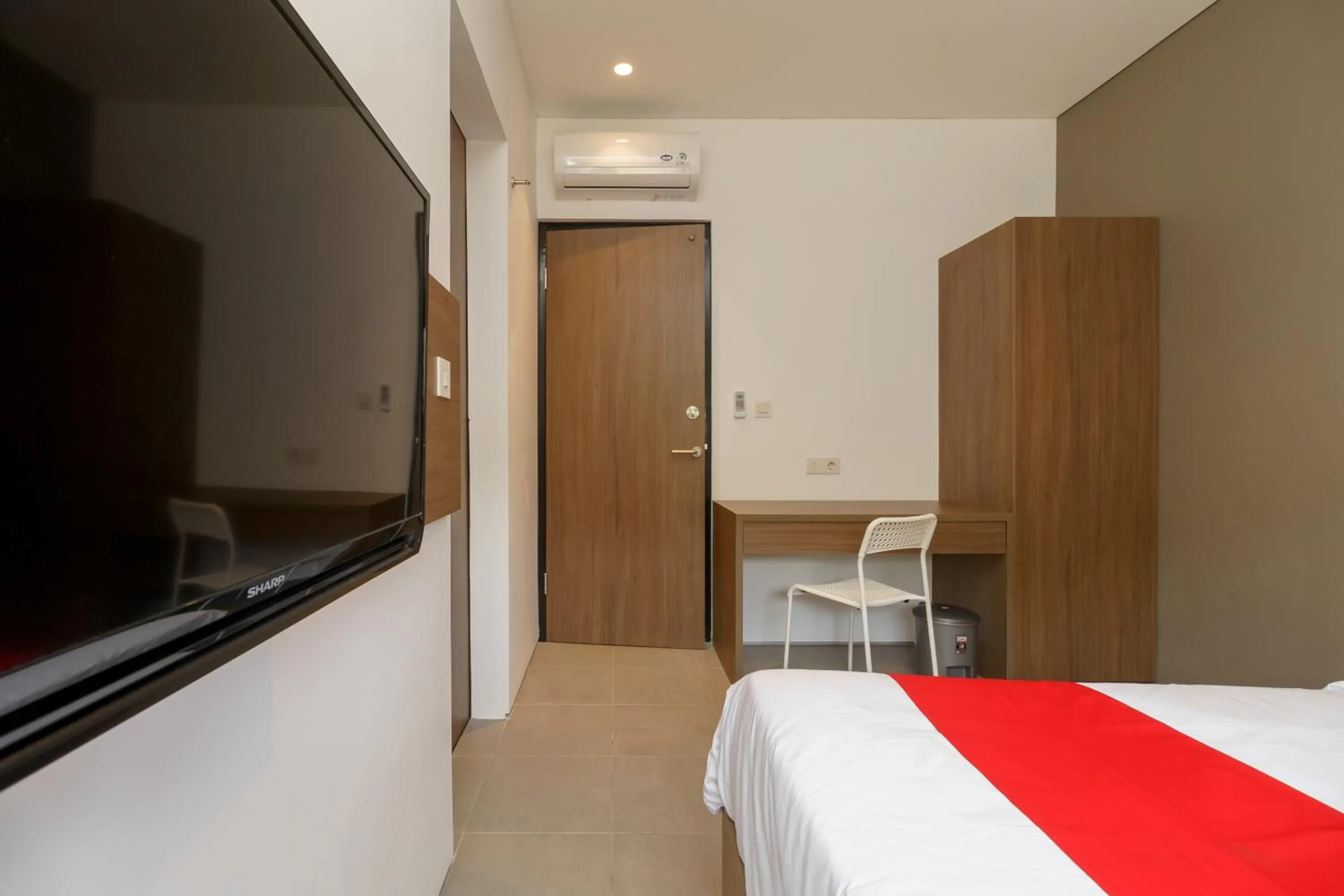 Bed in RedDoorz Syariah near Rumah Sakit Medika Dramaga