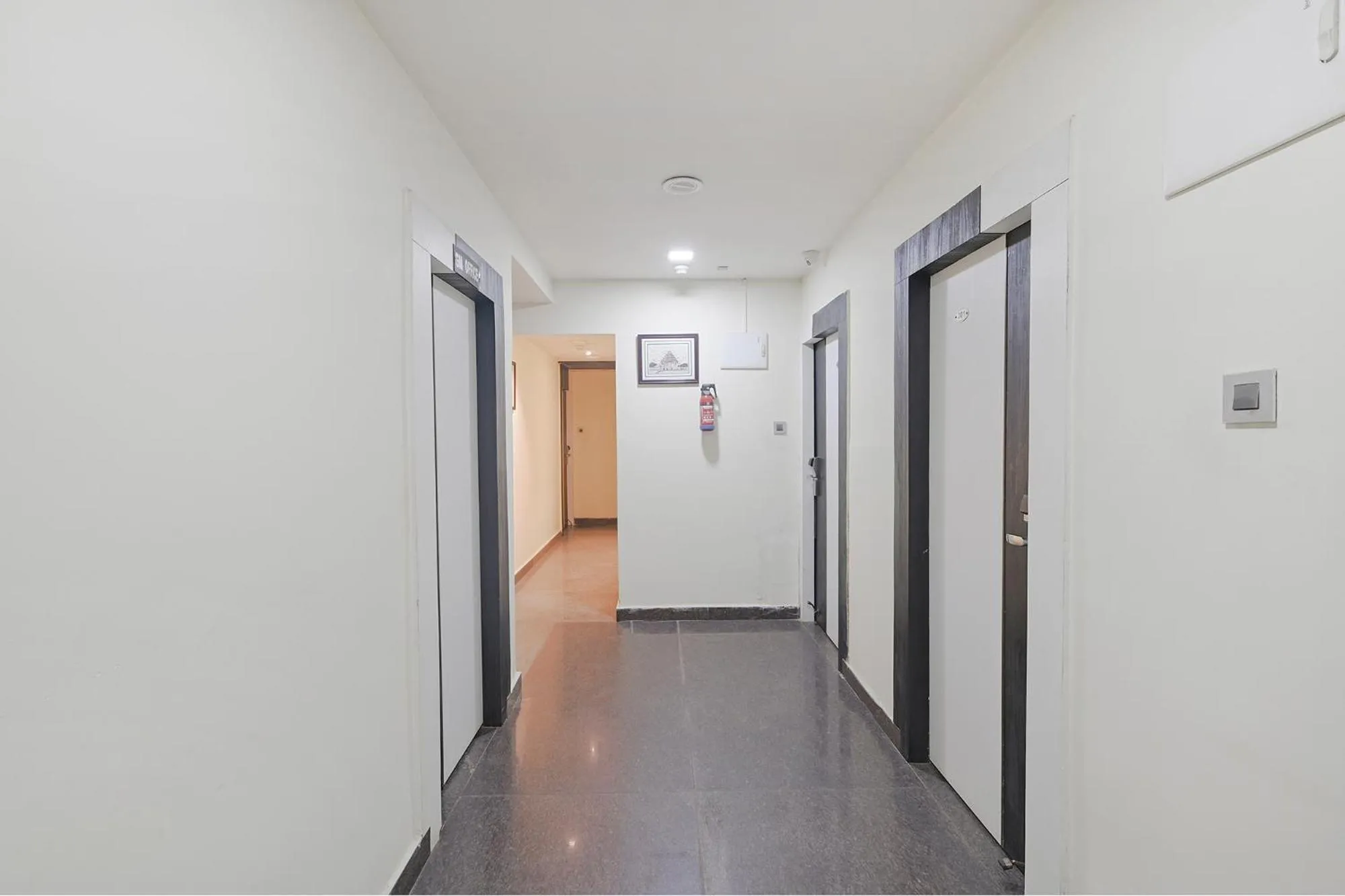 Lobby or reception in FabHotel Prime Middleton - Nr Niladri Vihar Square