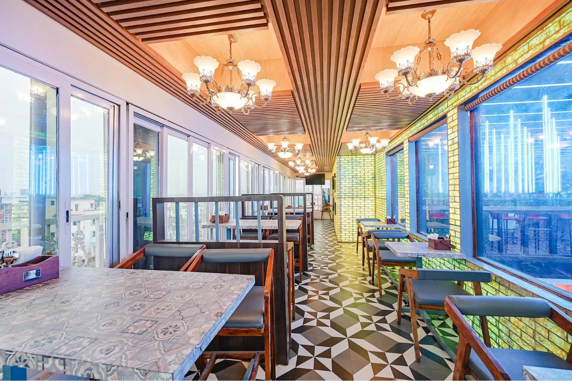 Restaurant/places to eat in FabHotel Prime Middleton - Nr Niladri Vihar Square