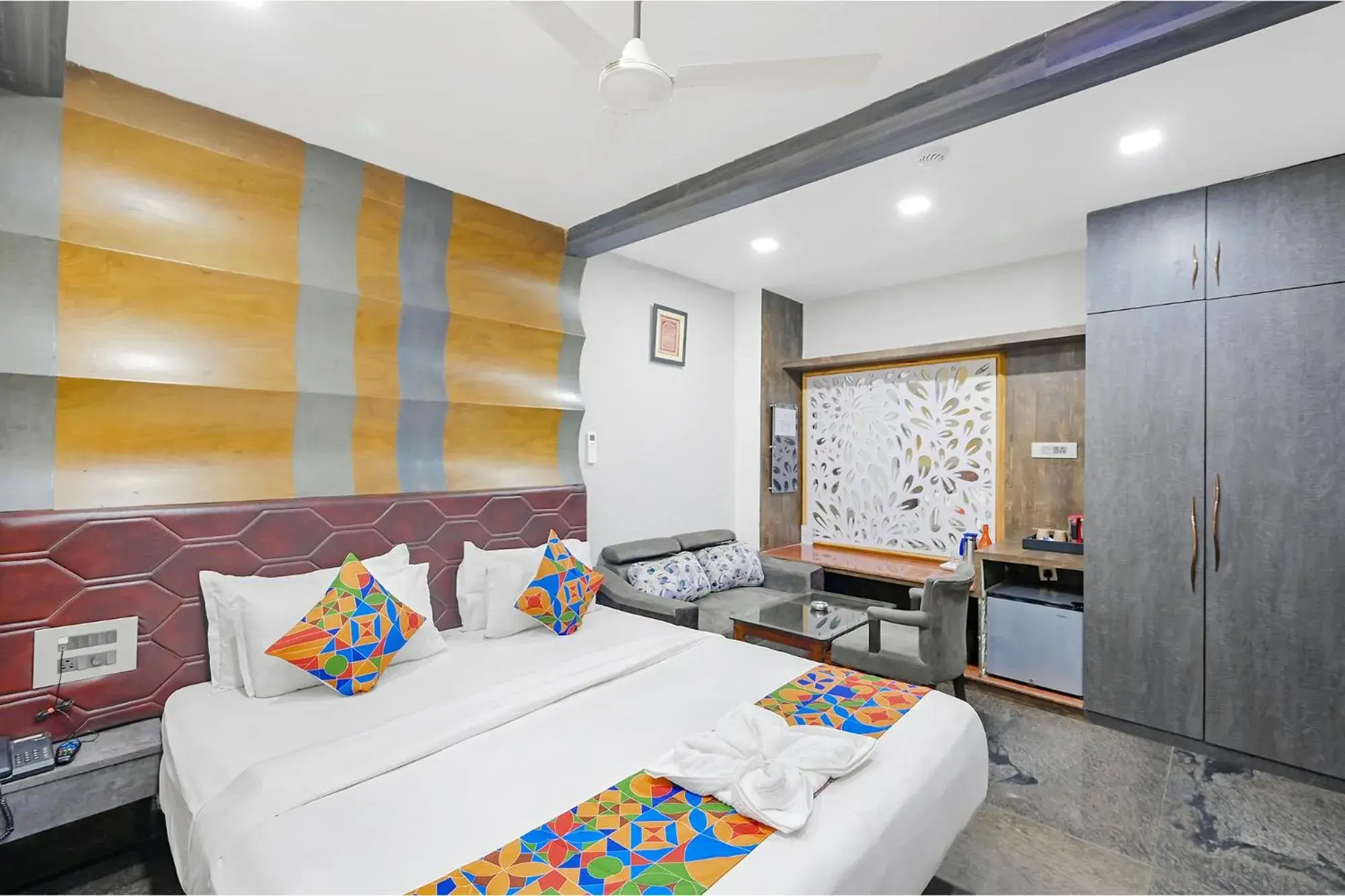 Executive Triple Room - single occupancy in FabHotel Prime Middleton - Nr Niladri Vihar Square Executive Triple Room - single occupancy in FabHotel Prime Middleton - Nr Niladri Vihar Square