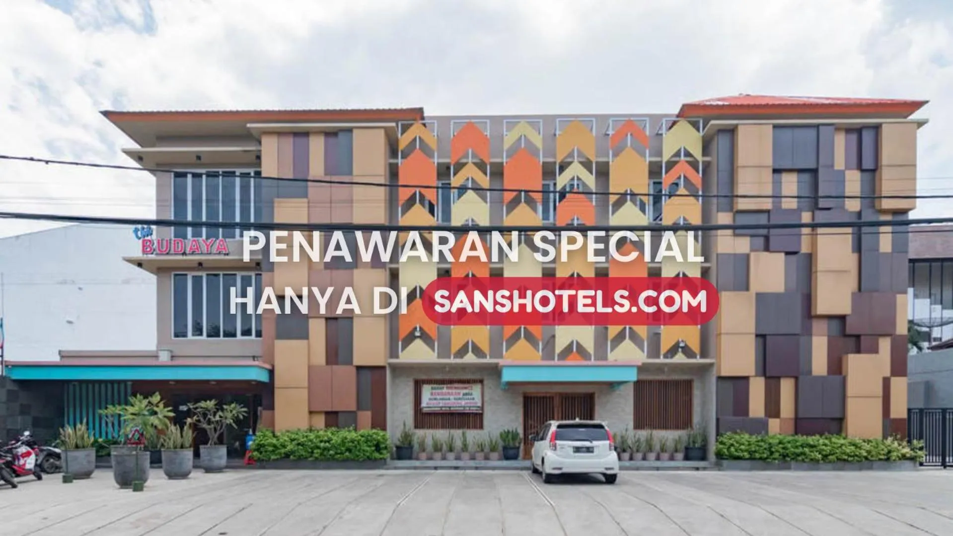 Property building in Sans Hotel Budaya Cirebon