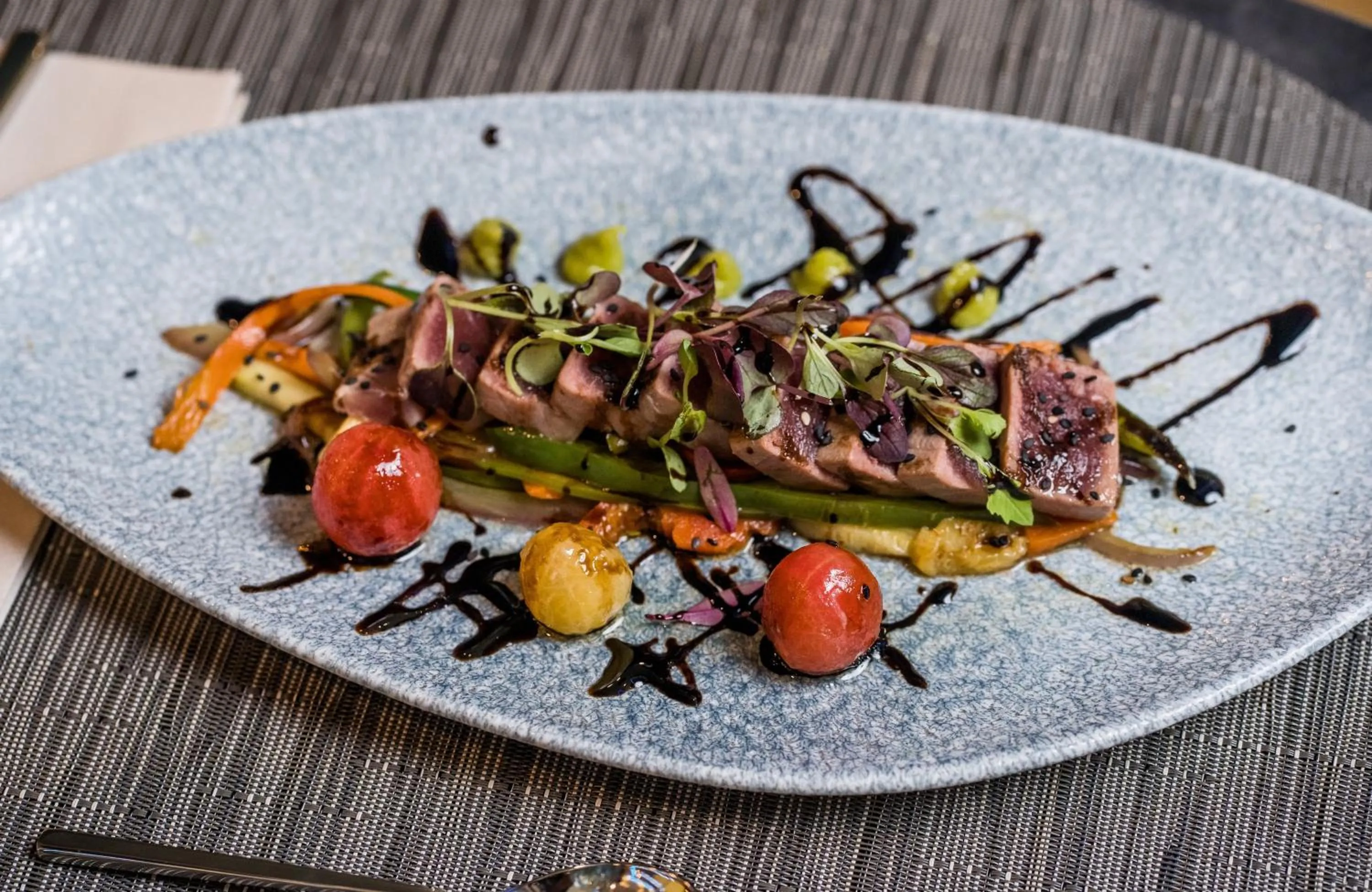 Restaurant/places to eat in Leonardo Royal Hotel Barcelona Fira