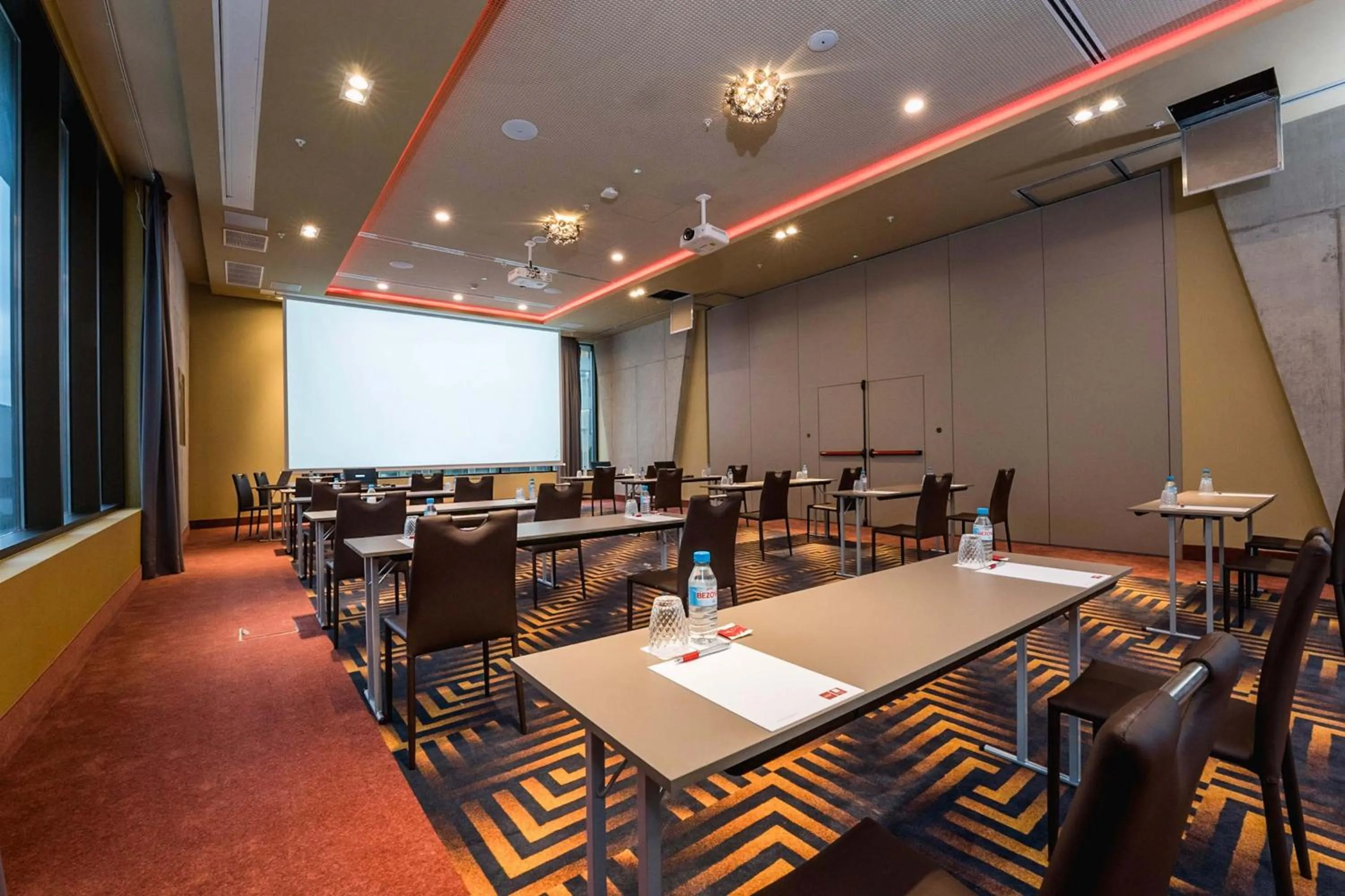 Meeting/conference room in Leonardo Royal Hotel Barcelona Fira