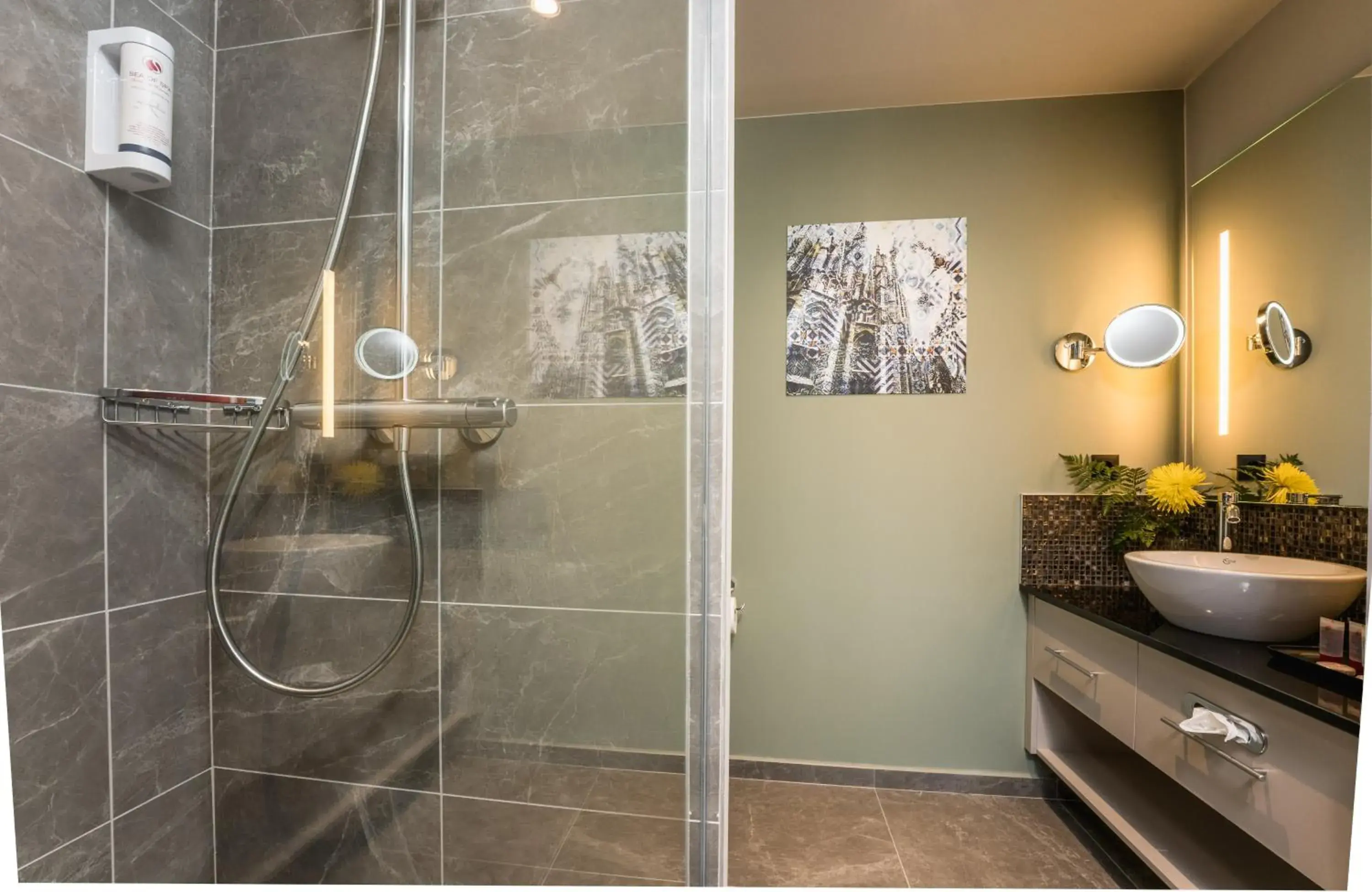 Family Room in Leonardo Royal Hotel Barcelona Fira Family Room in Leonardo Royal Hotel Barcelona Fira