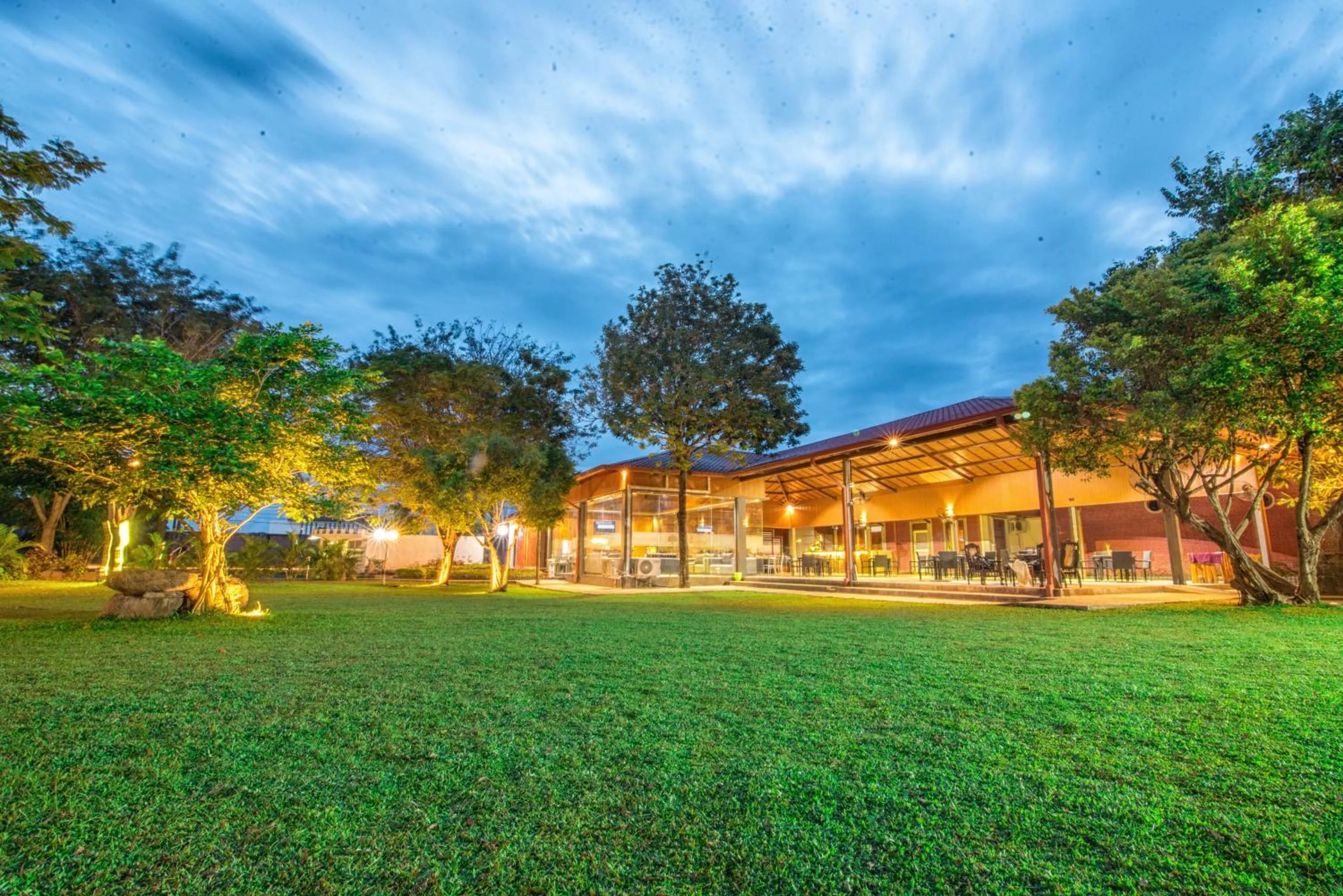 Restaurant/places to eat in Mahanuge Hotel Polonnaruwa