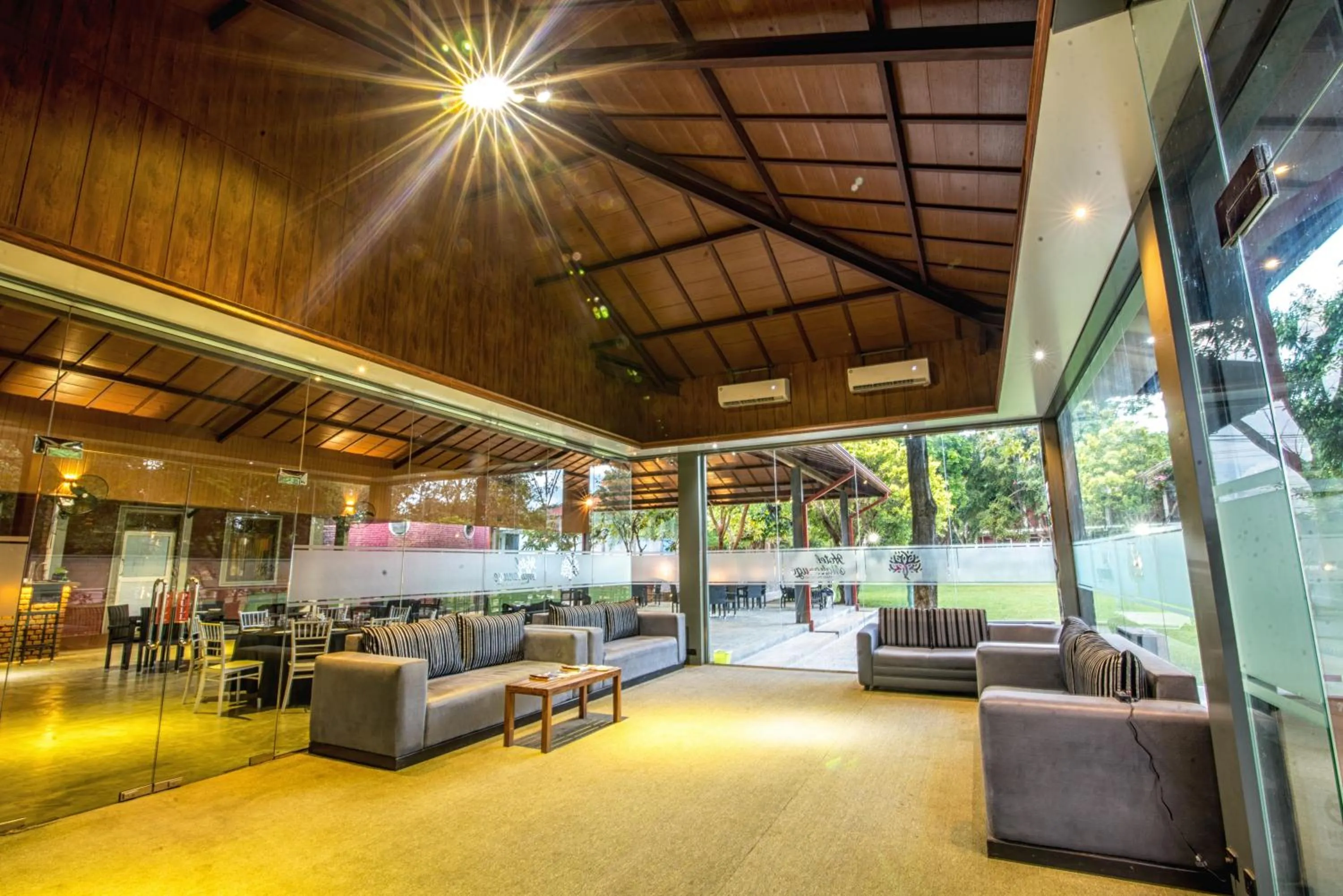 Lobby or reception in Mahanuge Hotel Polonnaruwa