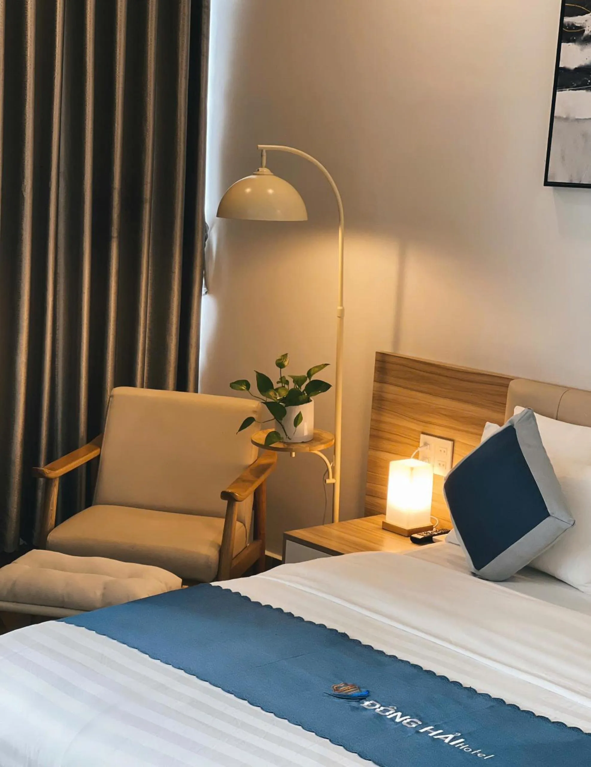 Bedroom, Bed in Dong Hai Hotel _ Rach Gia