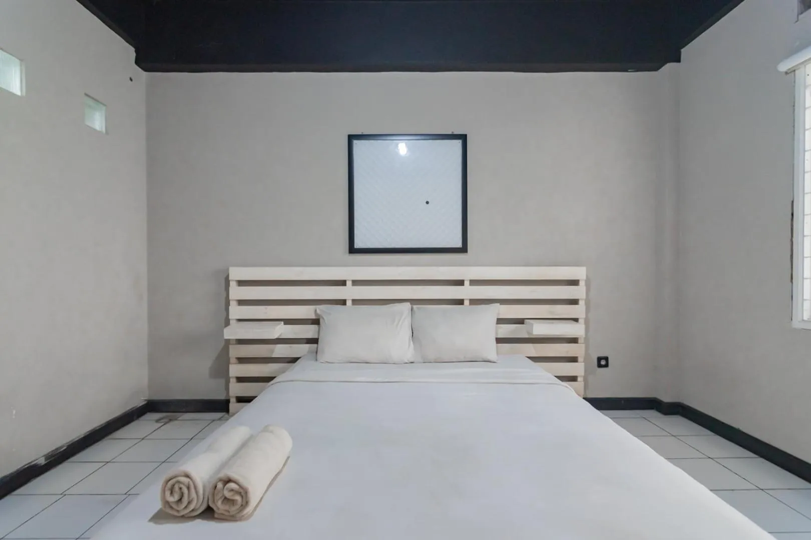 Bed in RedDoorz near Exit Toll Pasteur 5