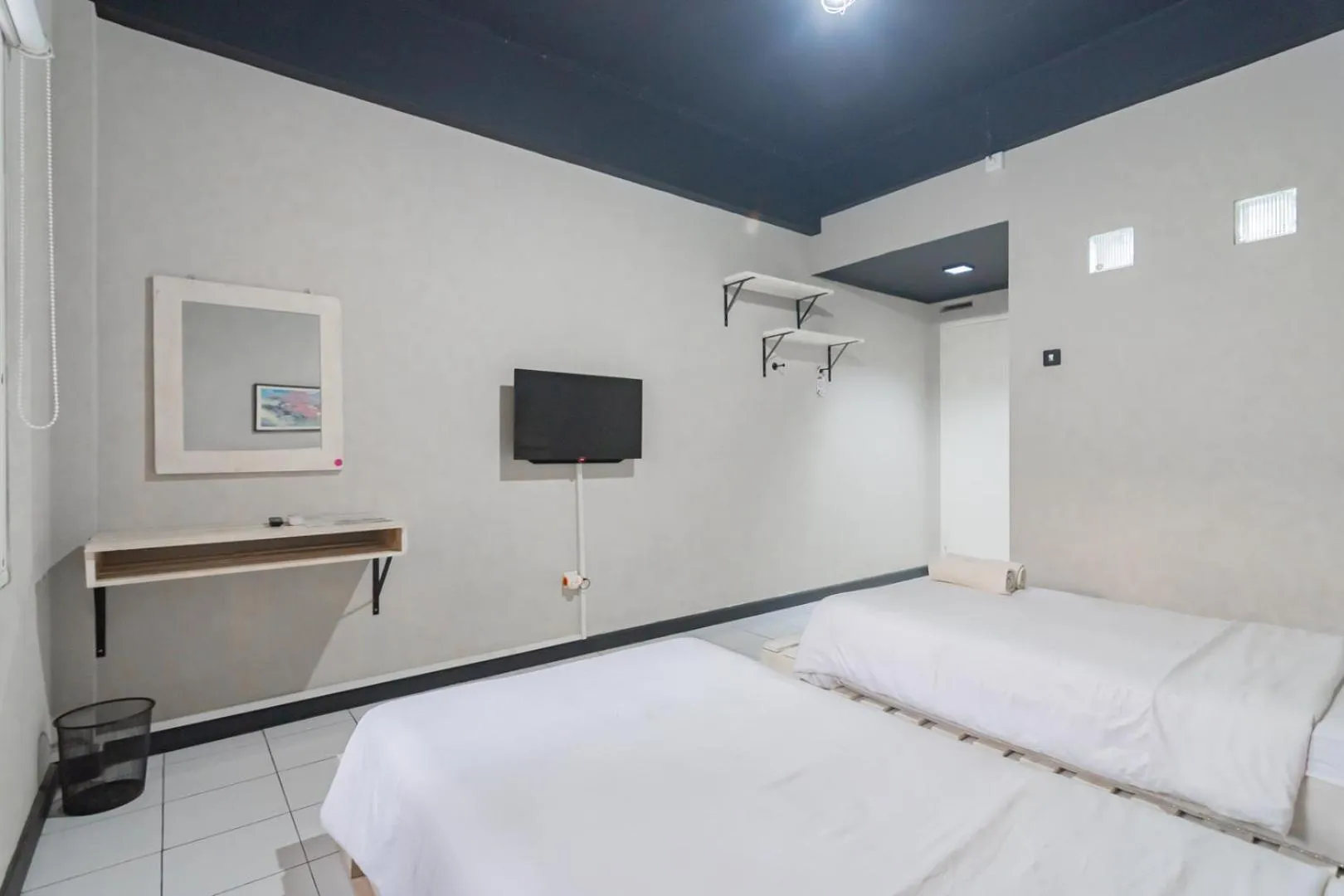 Bed in RedDoorz near Exit Toll Pasteur 5