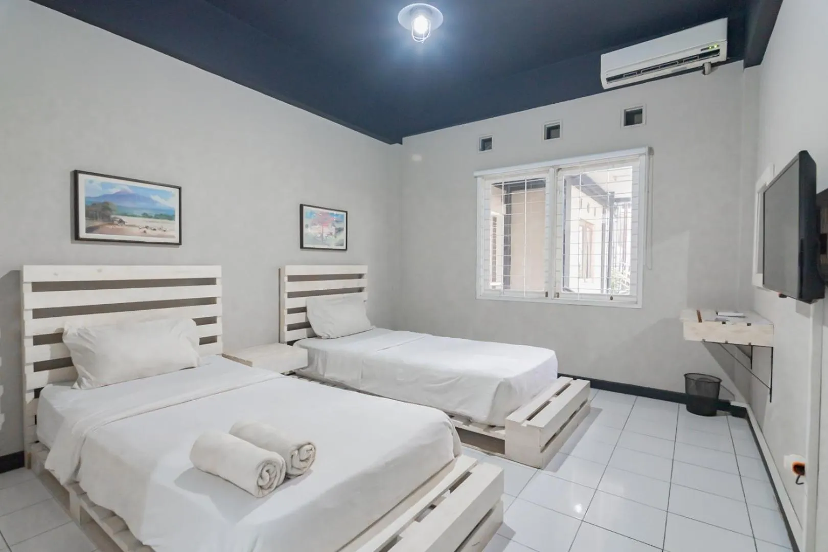 Bed in RedDoorz near Exit Toll Pasteur 5