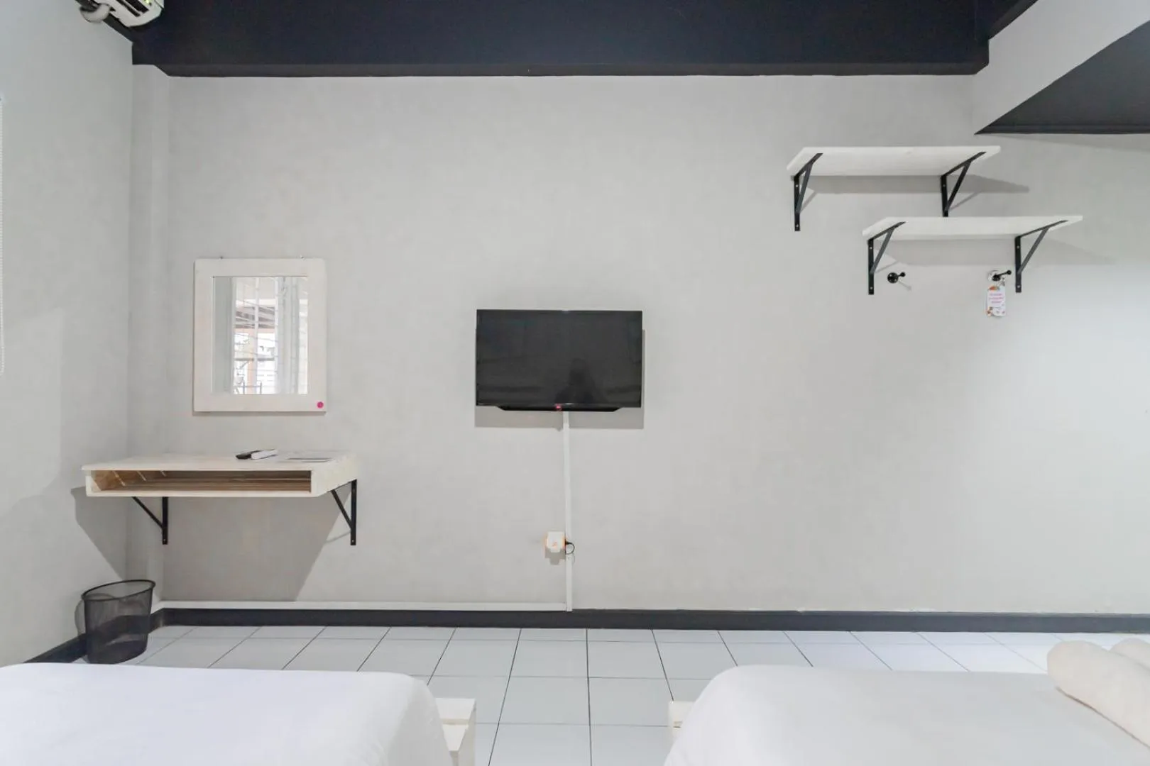 Bed in RedDoorz near Exit Toll Pasteur 5