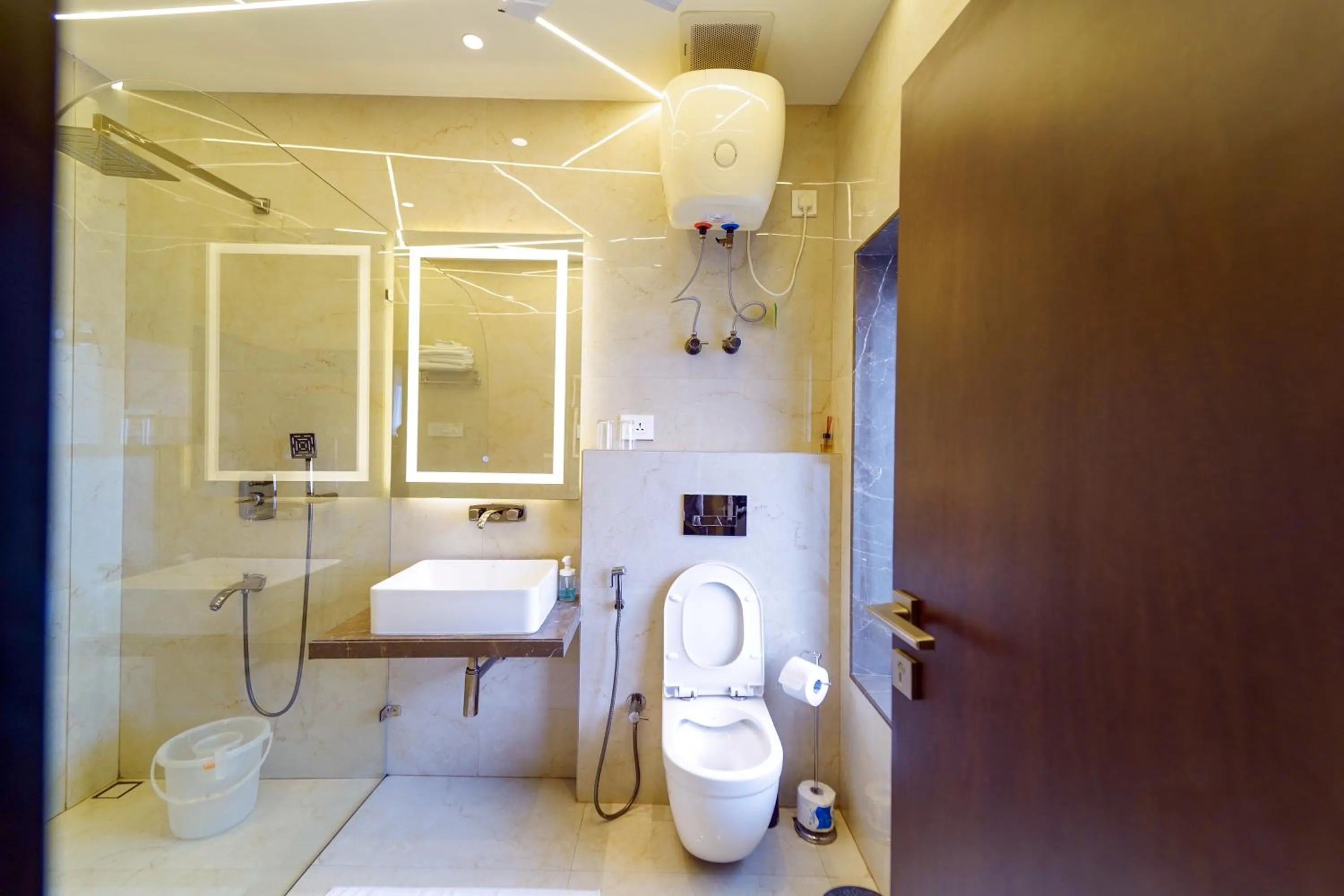 Shower in Central Bed & Breakfast