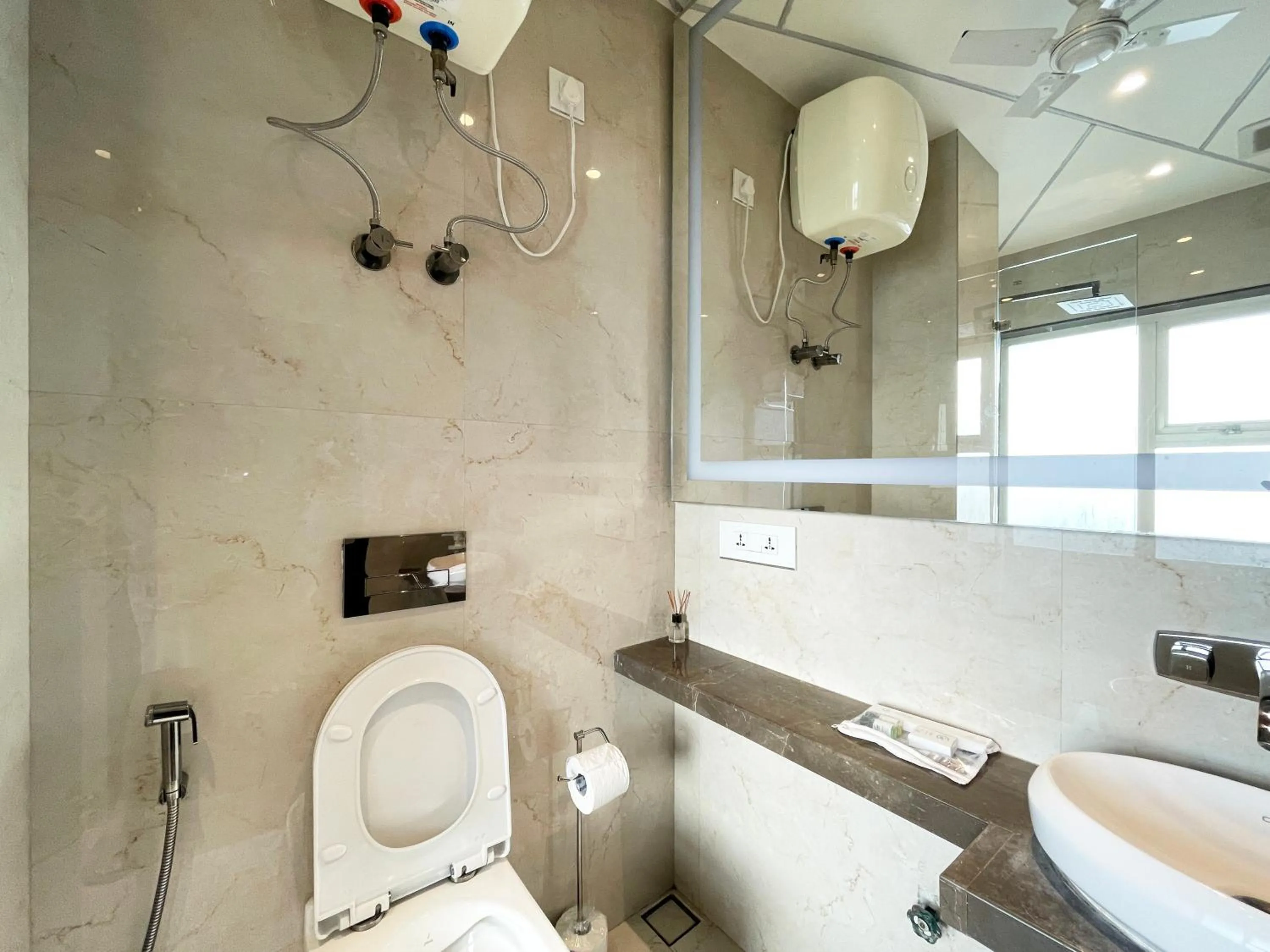 Toilet in Central Bed & Breakfast