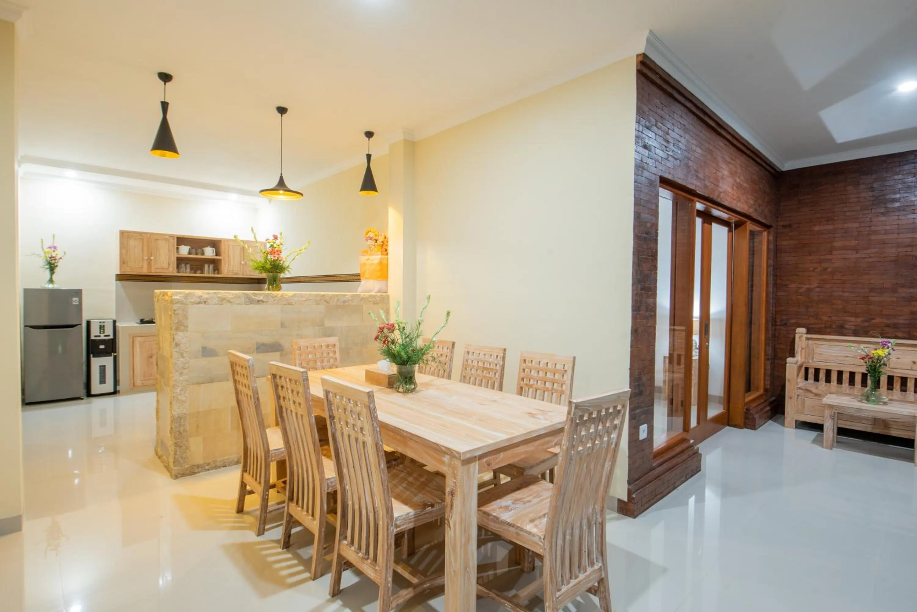 Kitchen or kitchenette in Villa Semujan Ubud
