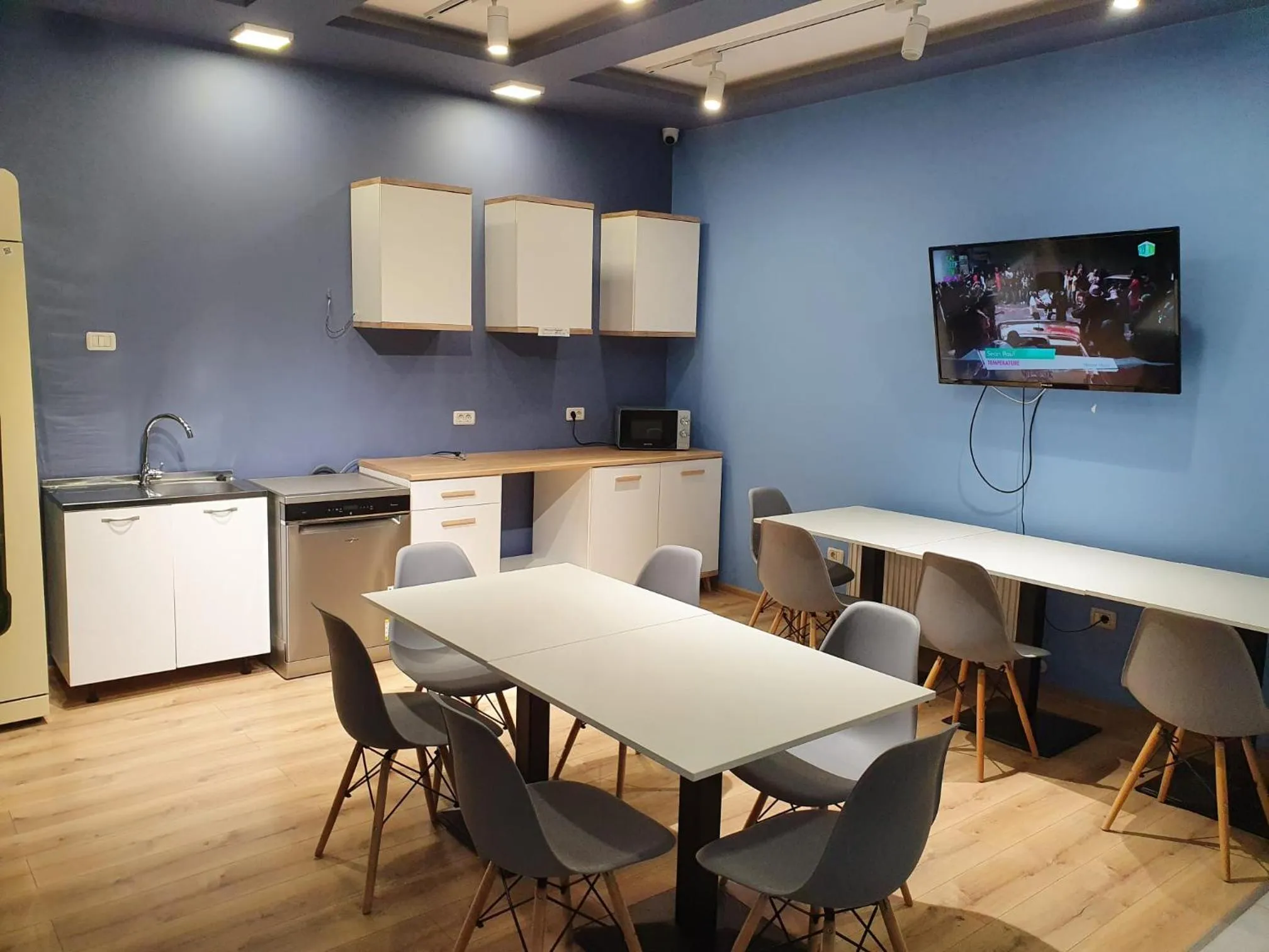 Communal lounge/ TV room in Pensiunea Urban Point