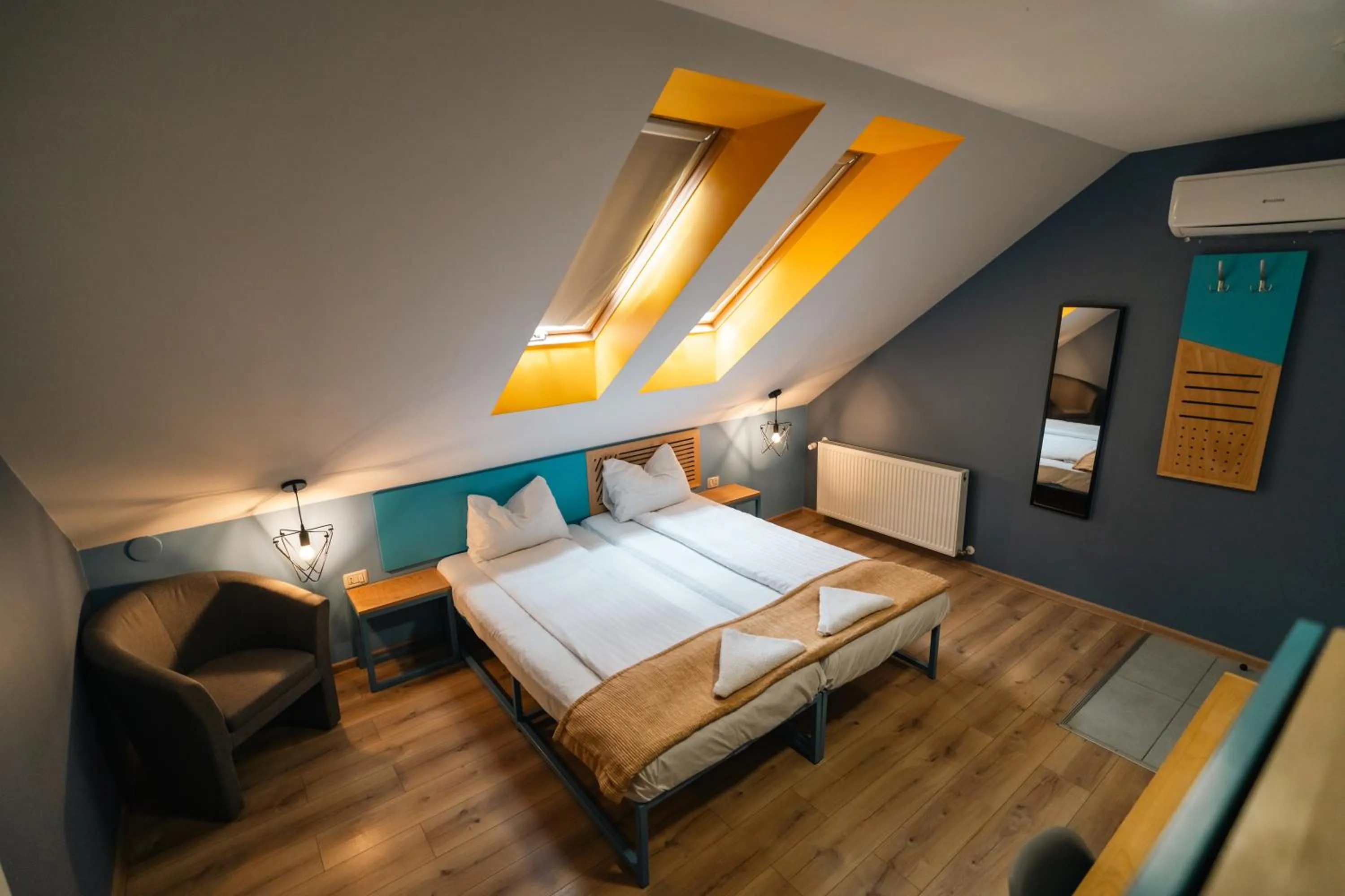 Bedroom, Bed in Pensiunea Urban Point