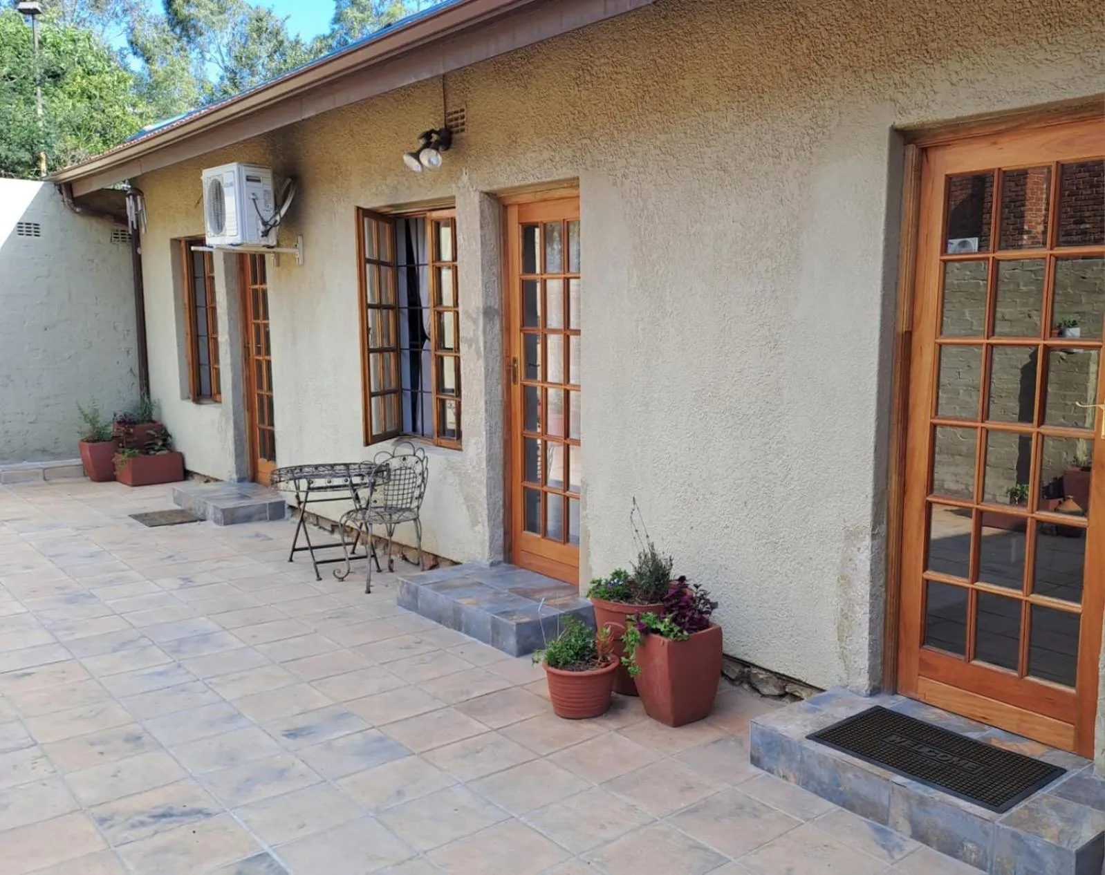 Property building in 24 Onvrey Guest House