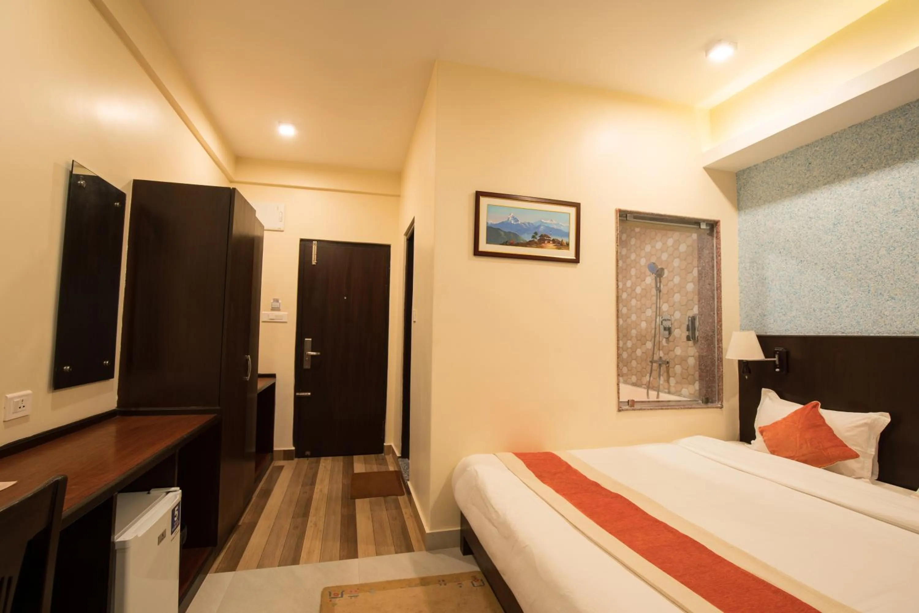 Photo of the whole room in Hotel Shaara