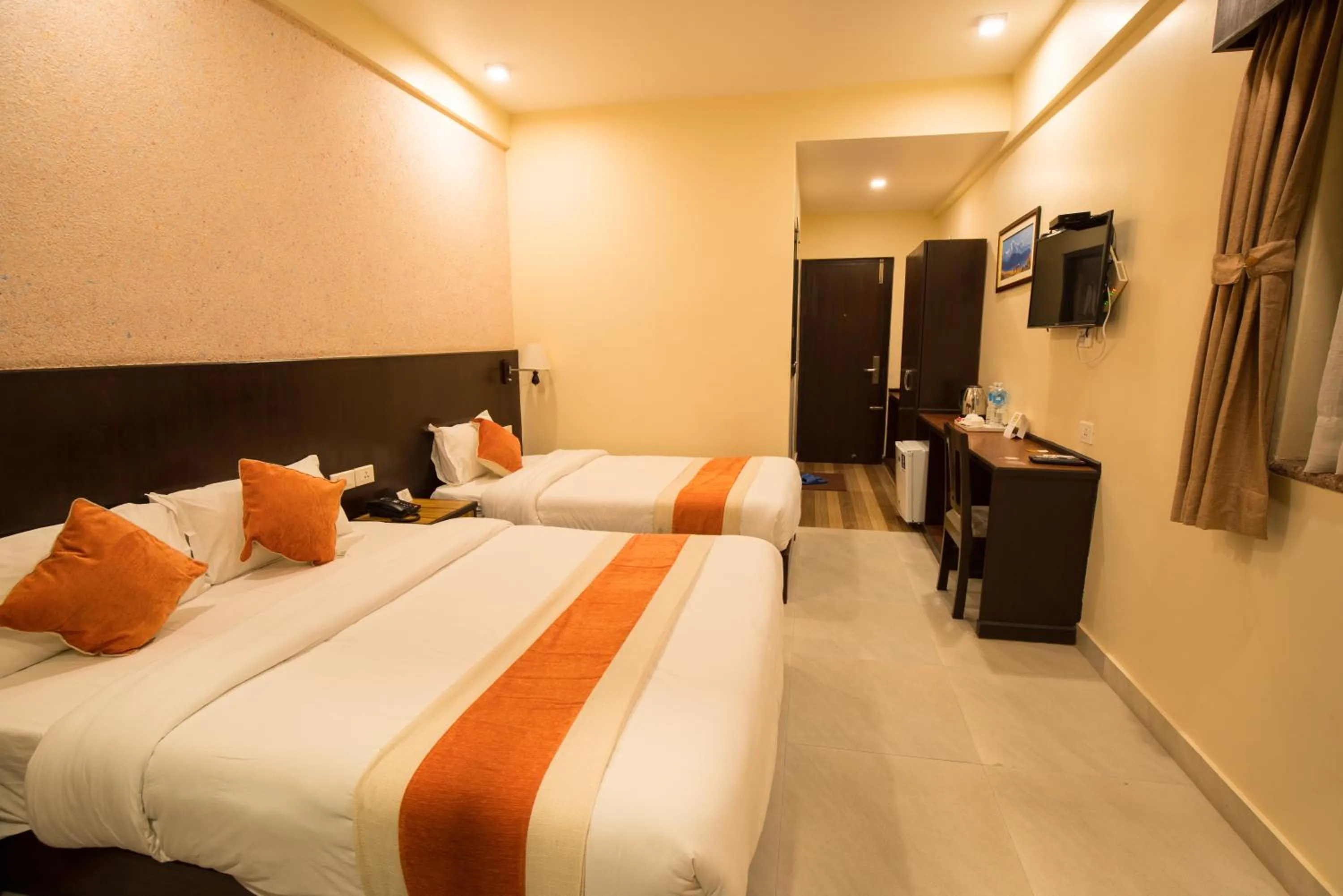 Photo of the whole room in Hotel Shaara