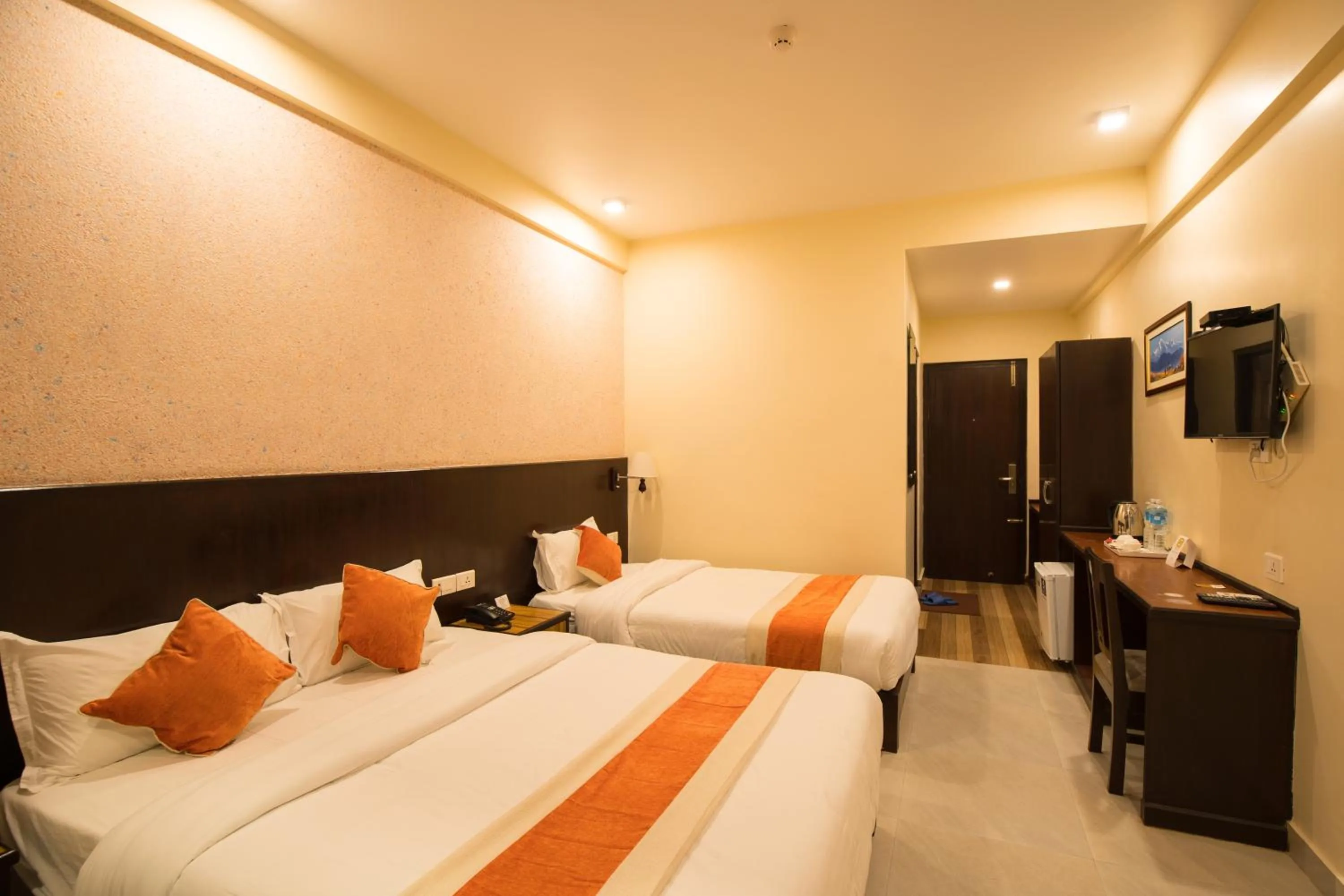 Photo of the whole room in Hotel Shaara