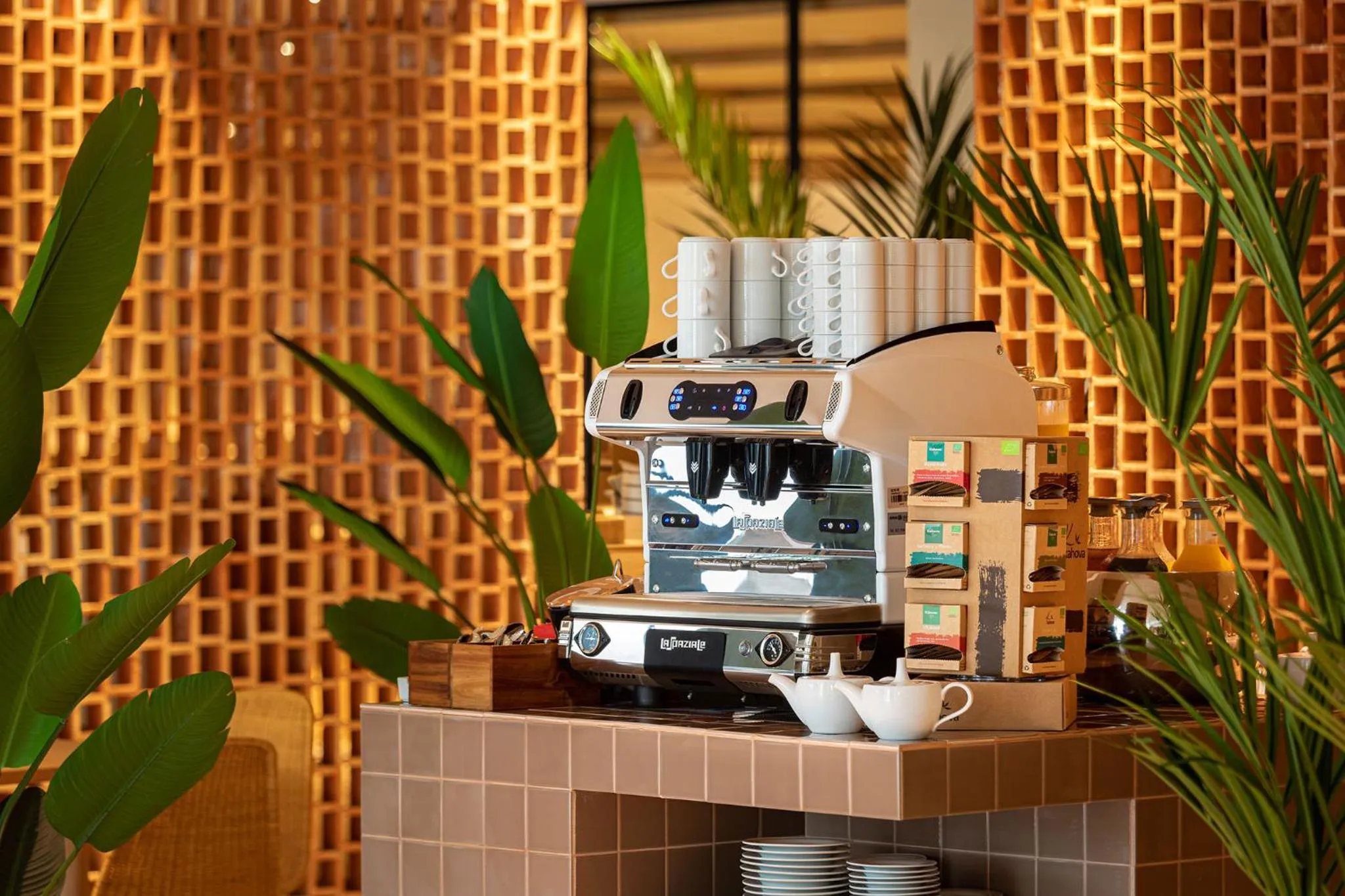 Coffee/tea facilities in Atzavara Hotel & Spa
