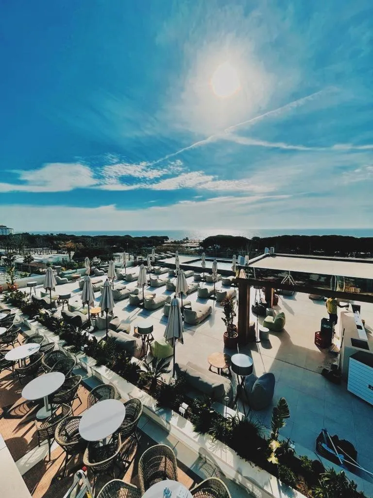 Restaurant/places to eat in Atzavara Hotel & Spa