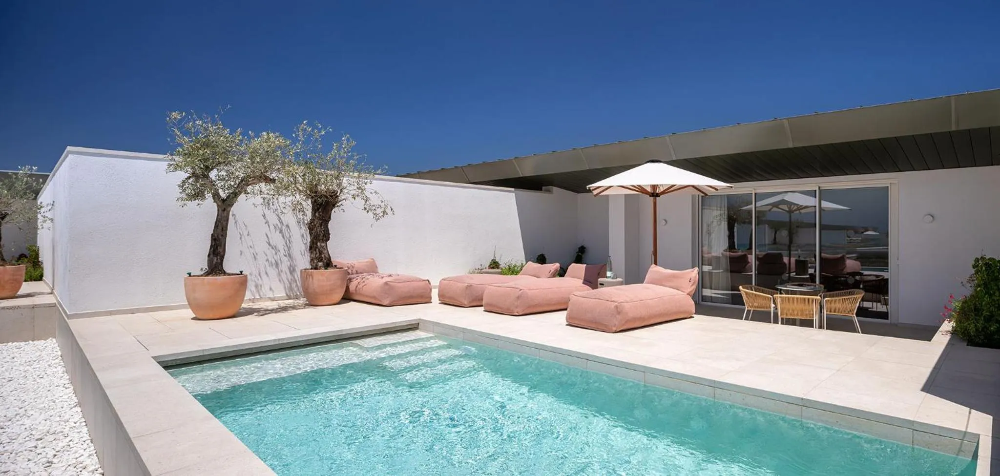 Swimming pool in Atzavara Hotel & Spa