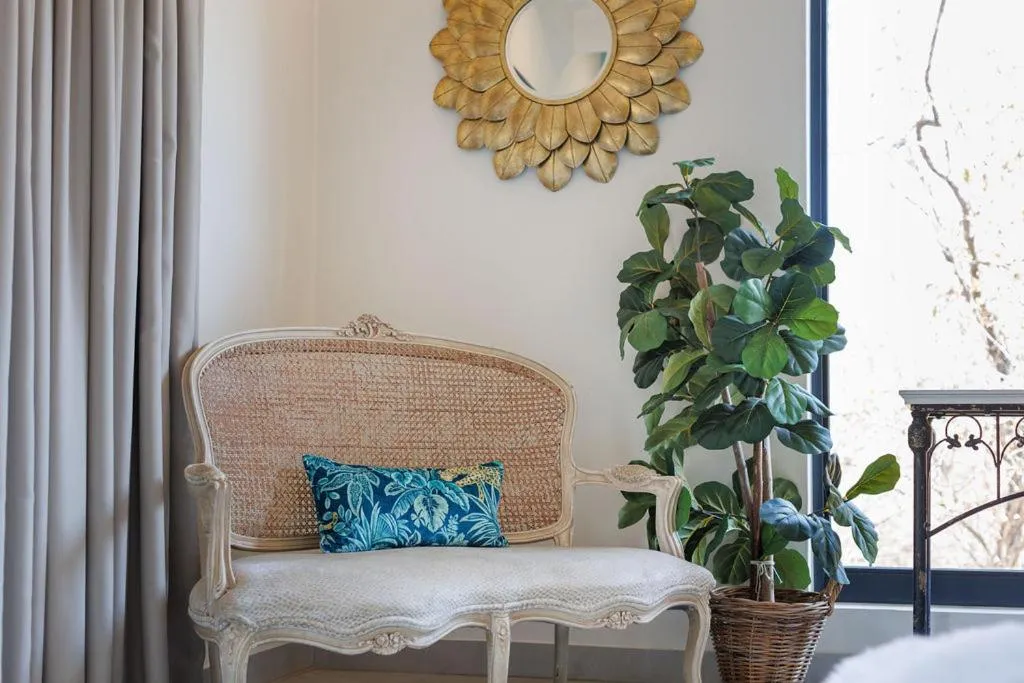 Safari Moon Luxury Bush Lodge