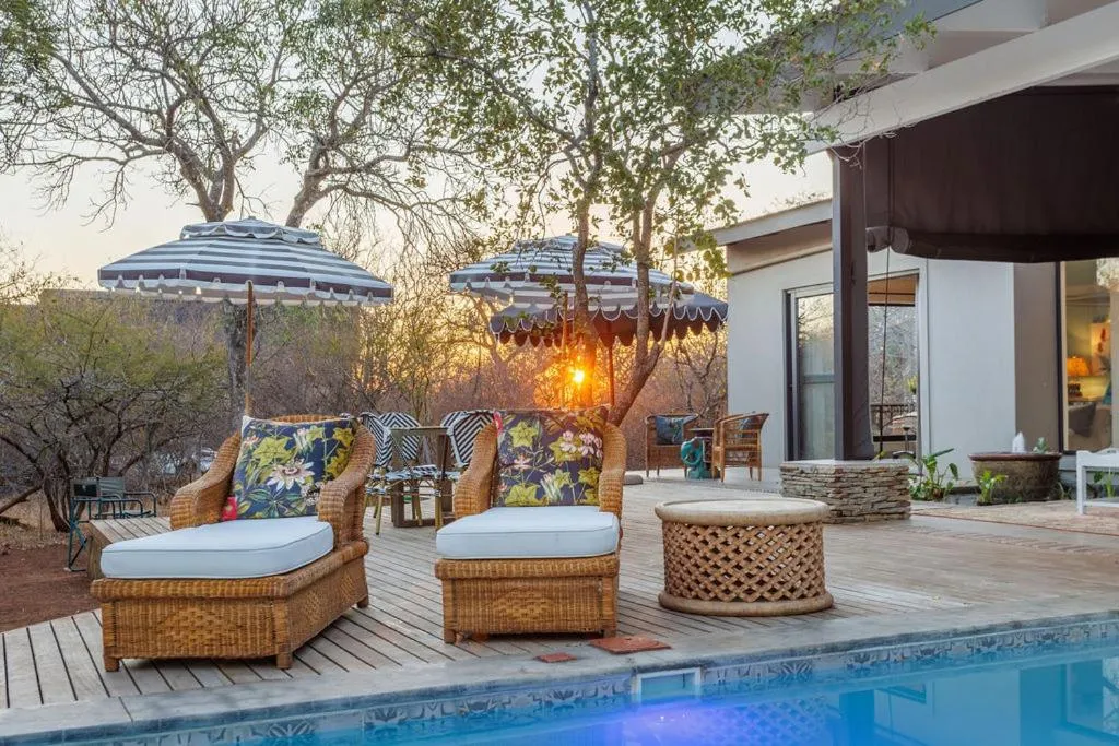 Safari Moon Luxury Bush Lodge