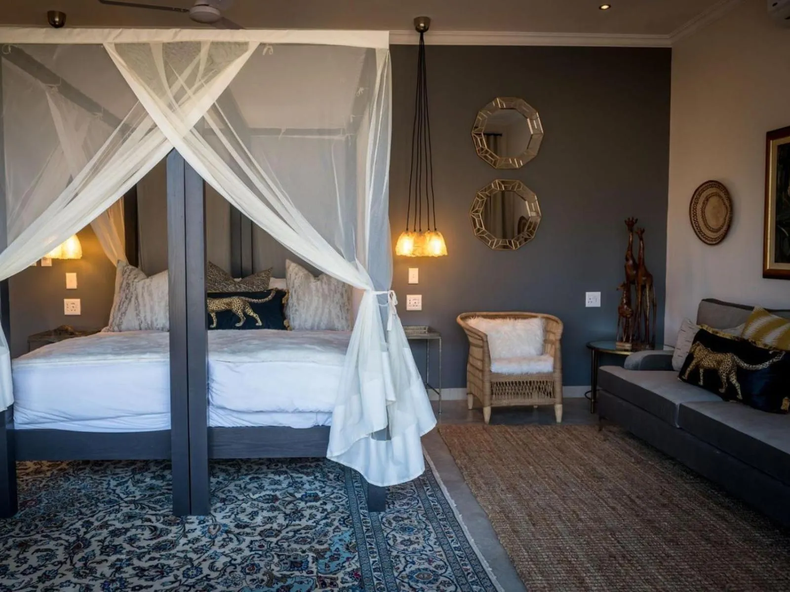 Bed in Safari Moon Luxury Bush Lodge