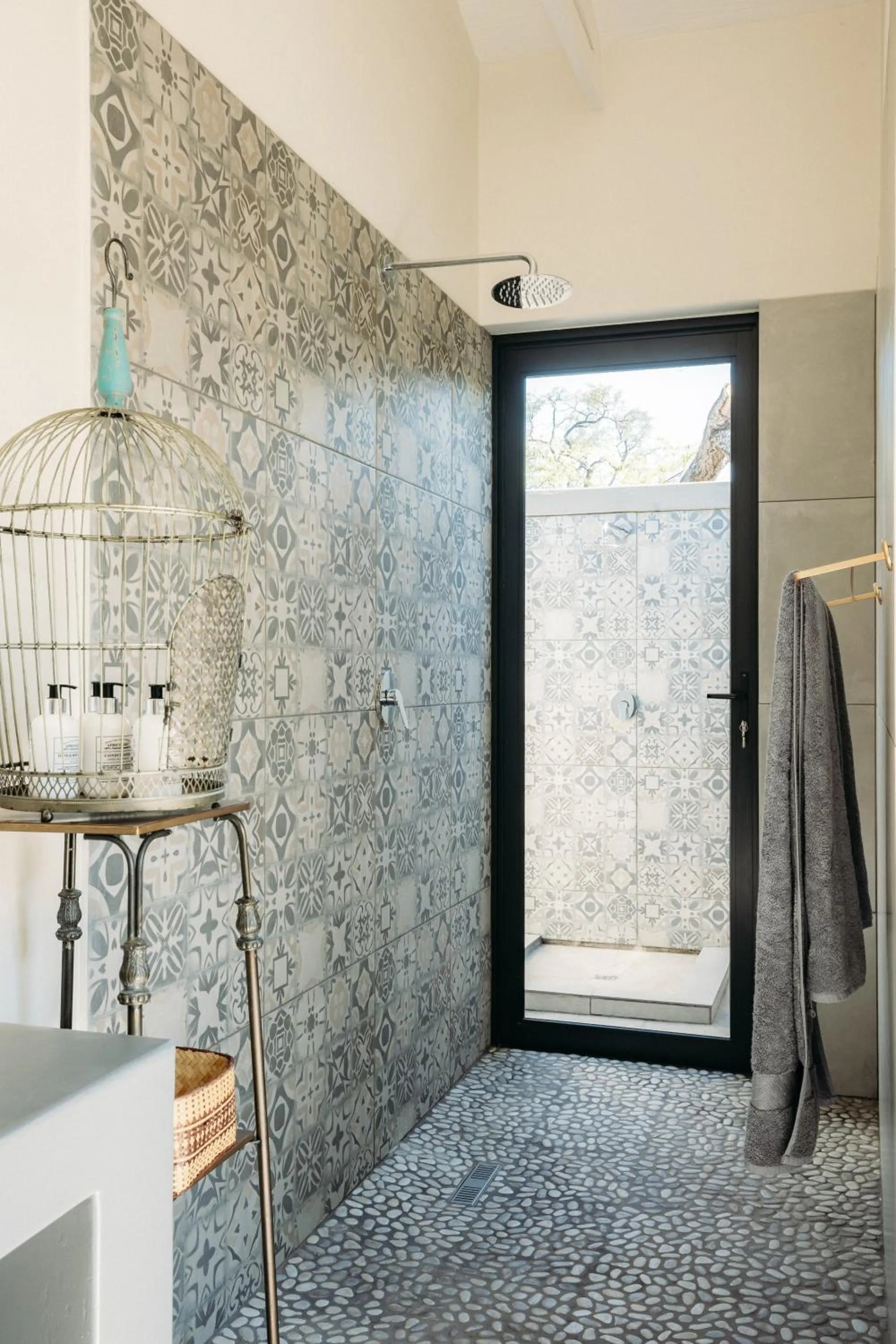 Shower in Safari Moon Luxury Bush Lodge