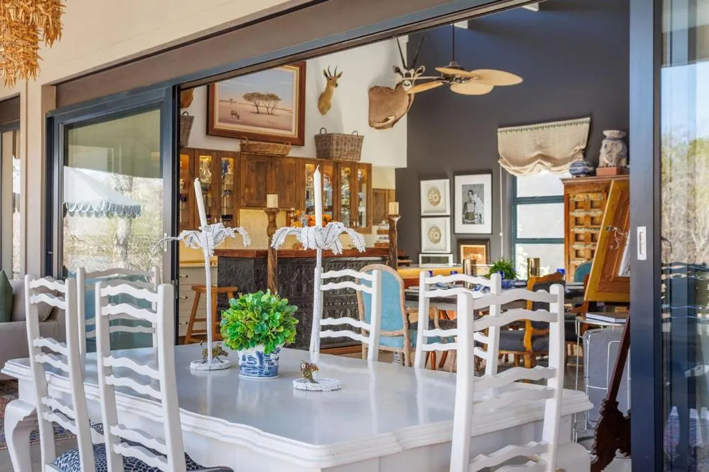 Safari Moon Luxury Bush Lodge