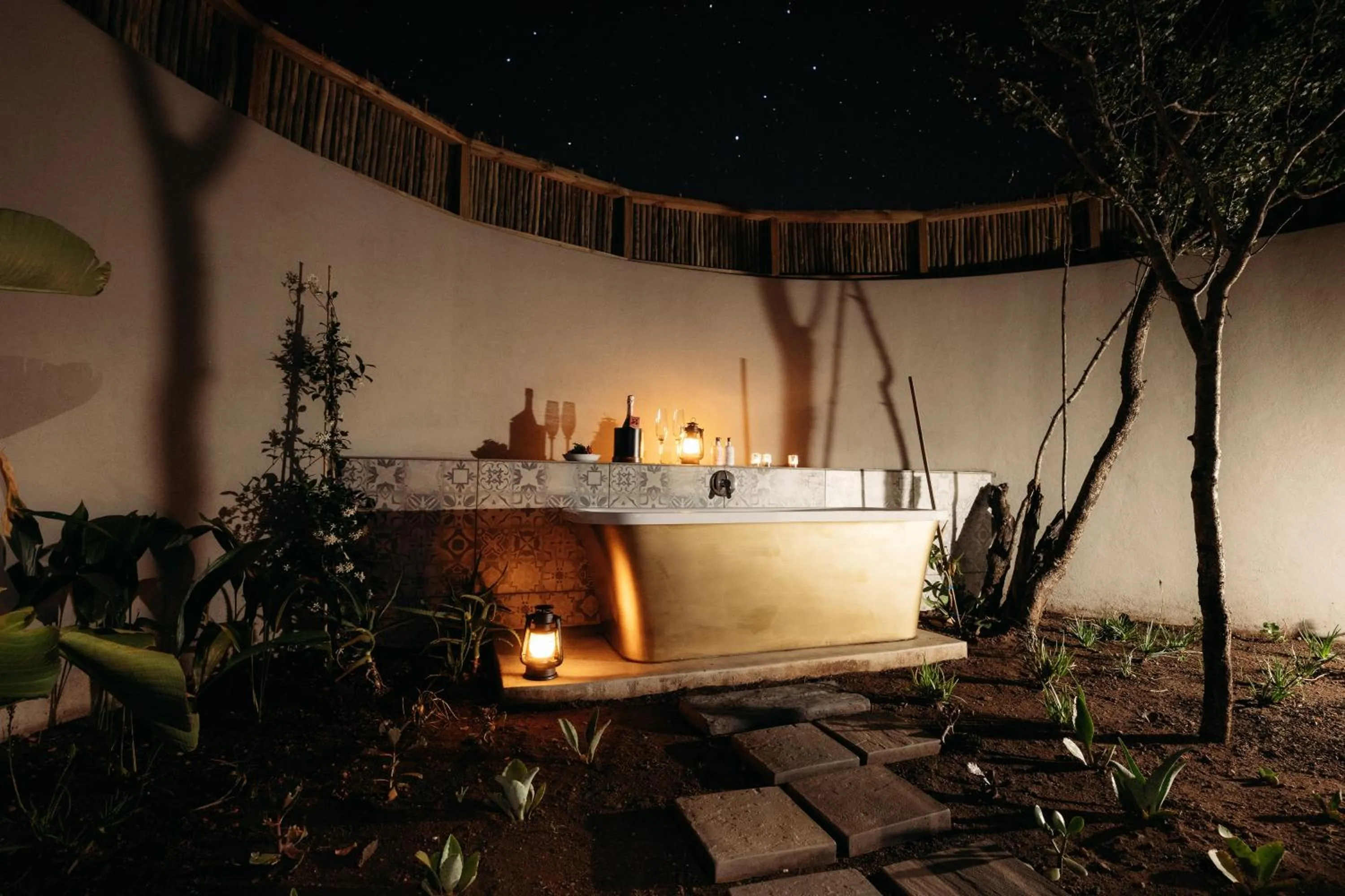 Safari Moon Luxury Bush Lodge