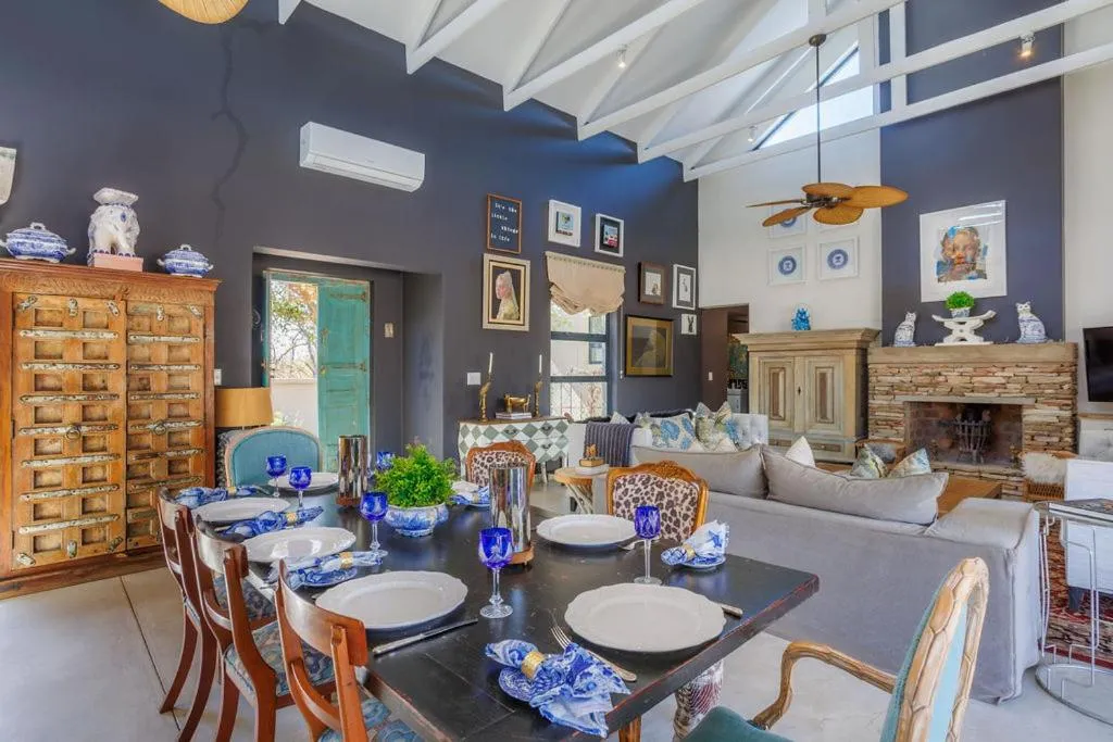 Safari Moon Luxury Bush Lodge