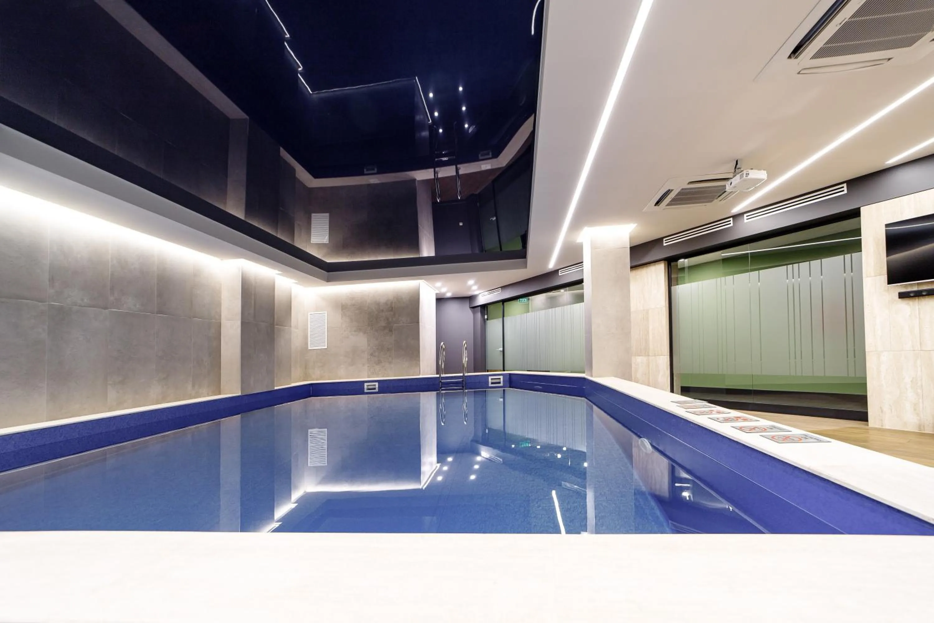 Swimming pool in Hilltop North Avenue by Stellar Hotels, Yerevan