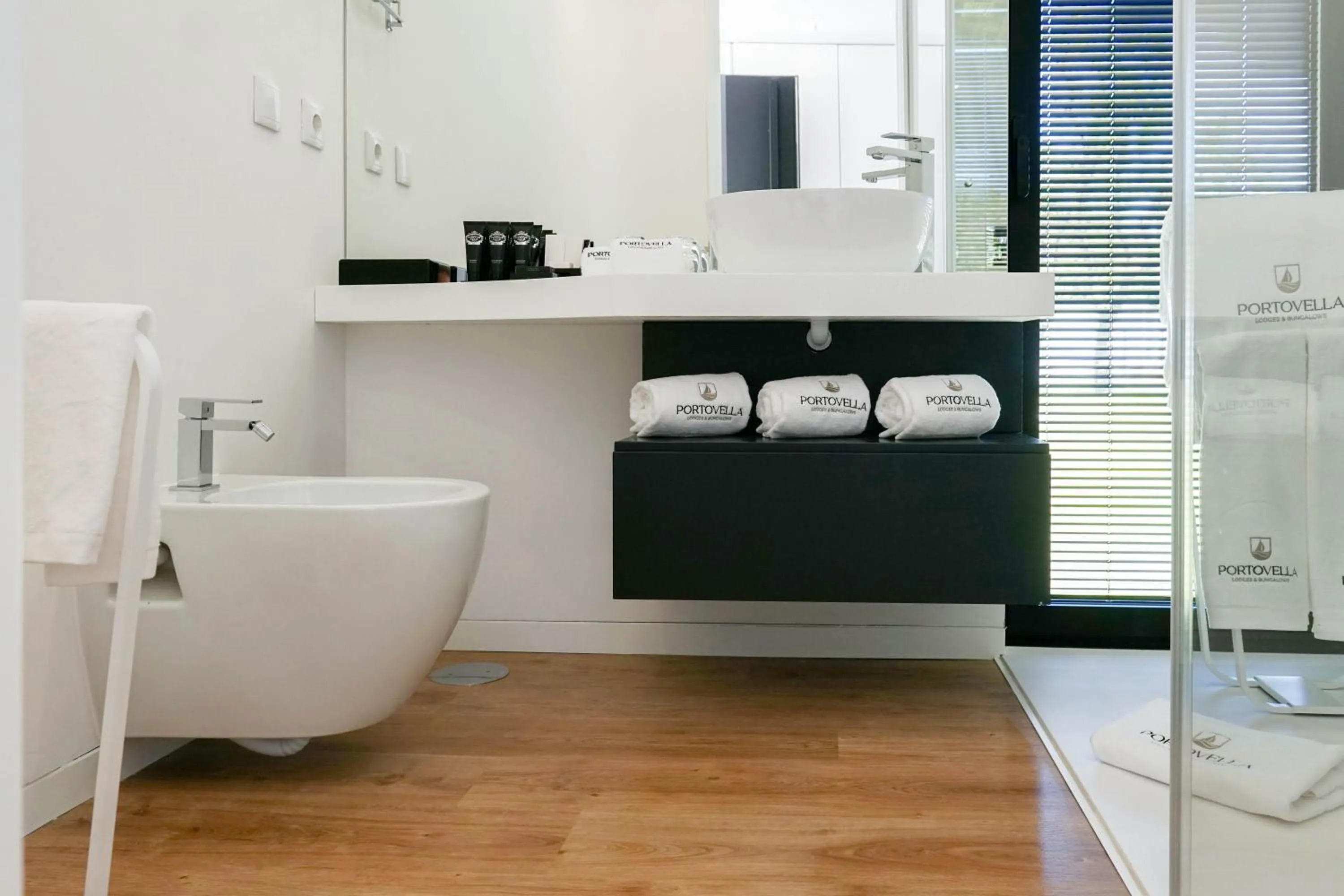 Portovella Lodges & Bungalows