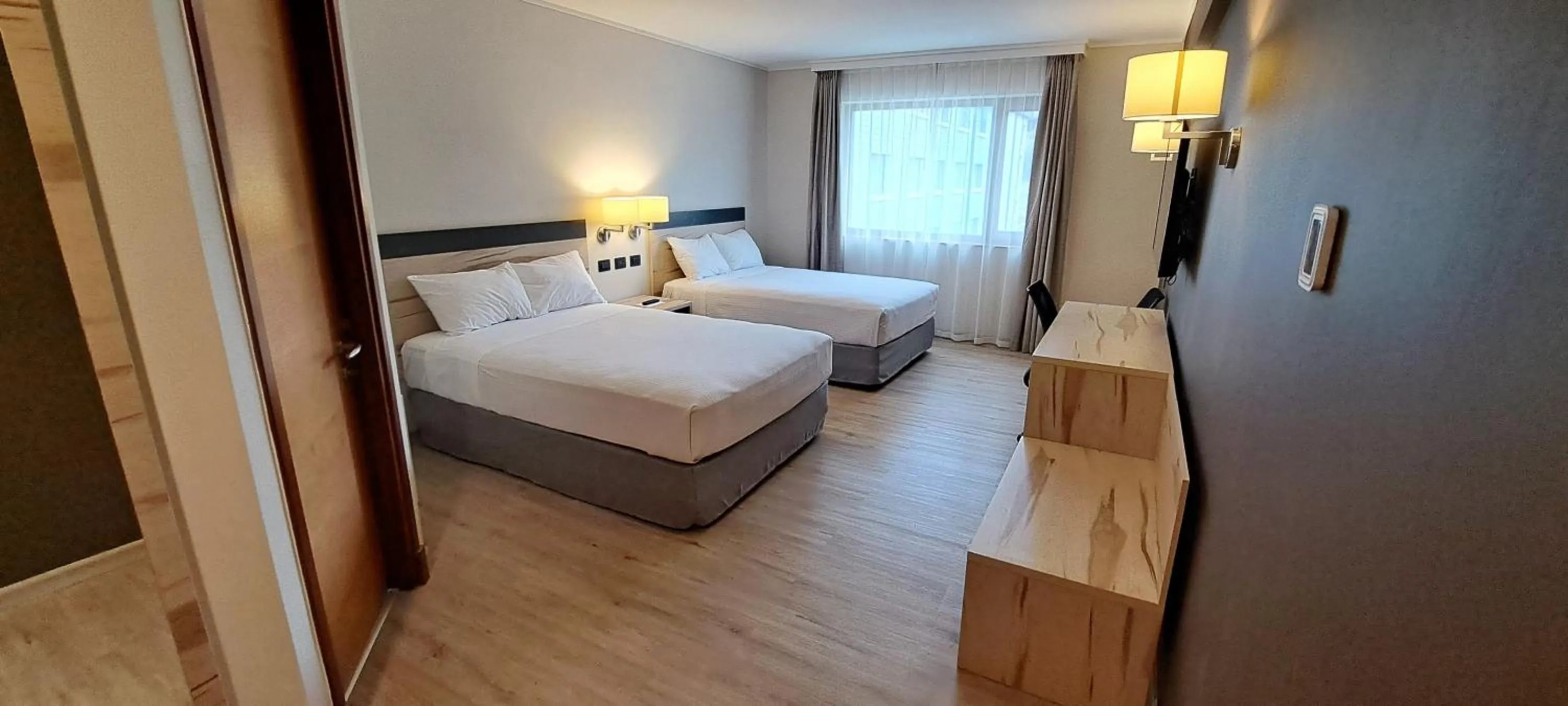 Bedroom, Bed in Hotel Diego de Almagro Castro