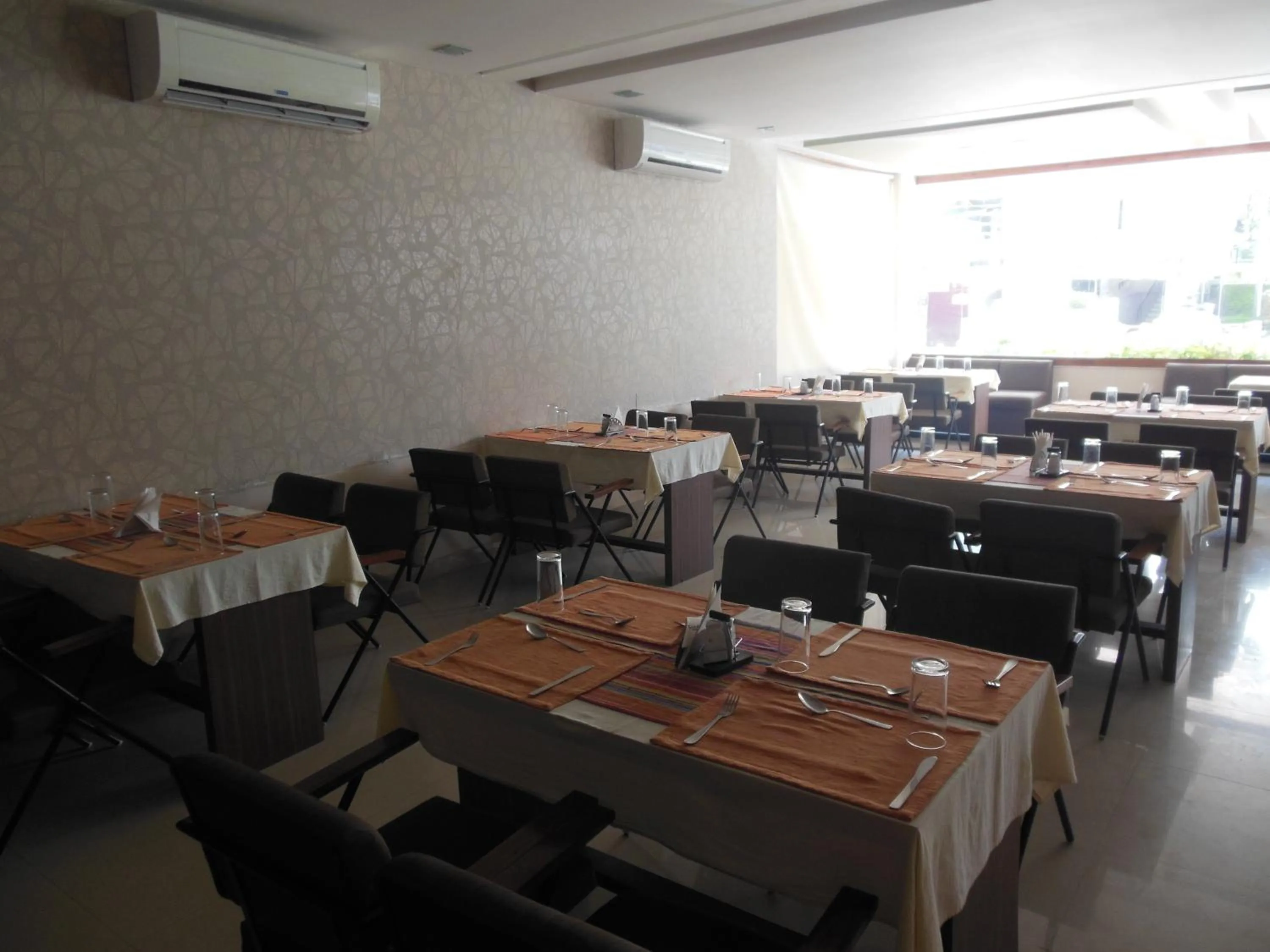 Restaurant/places to eat in Sayoojyam Residency