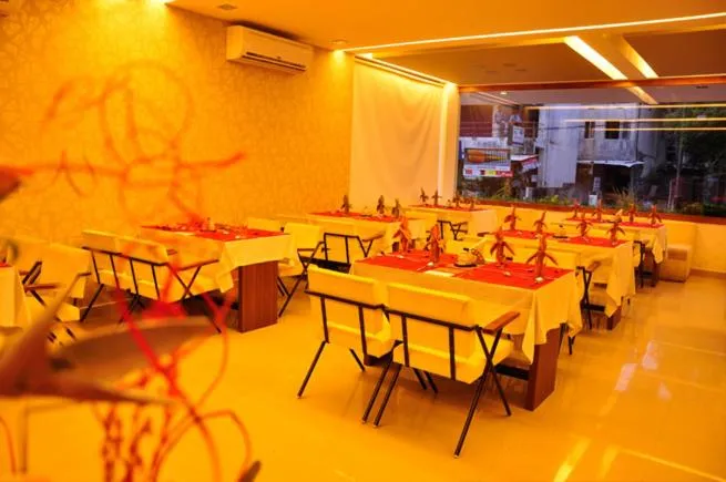 Restaurant/places to eat in Sayoojyam Residency