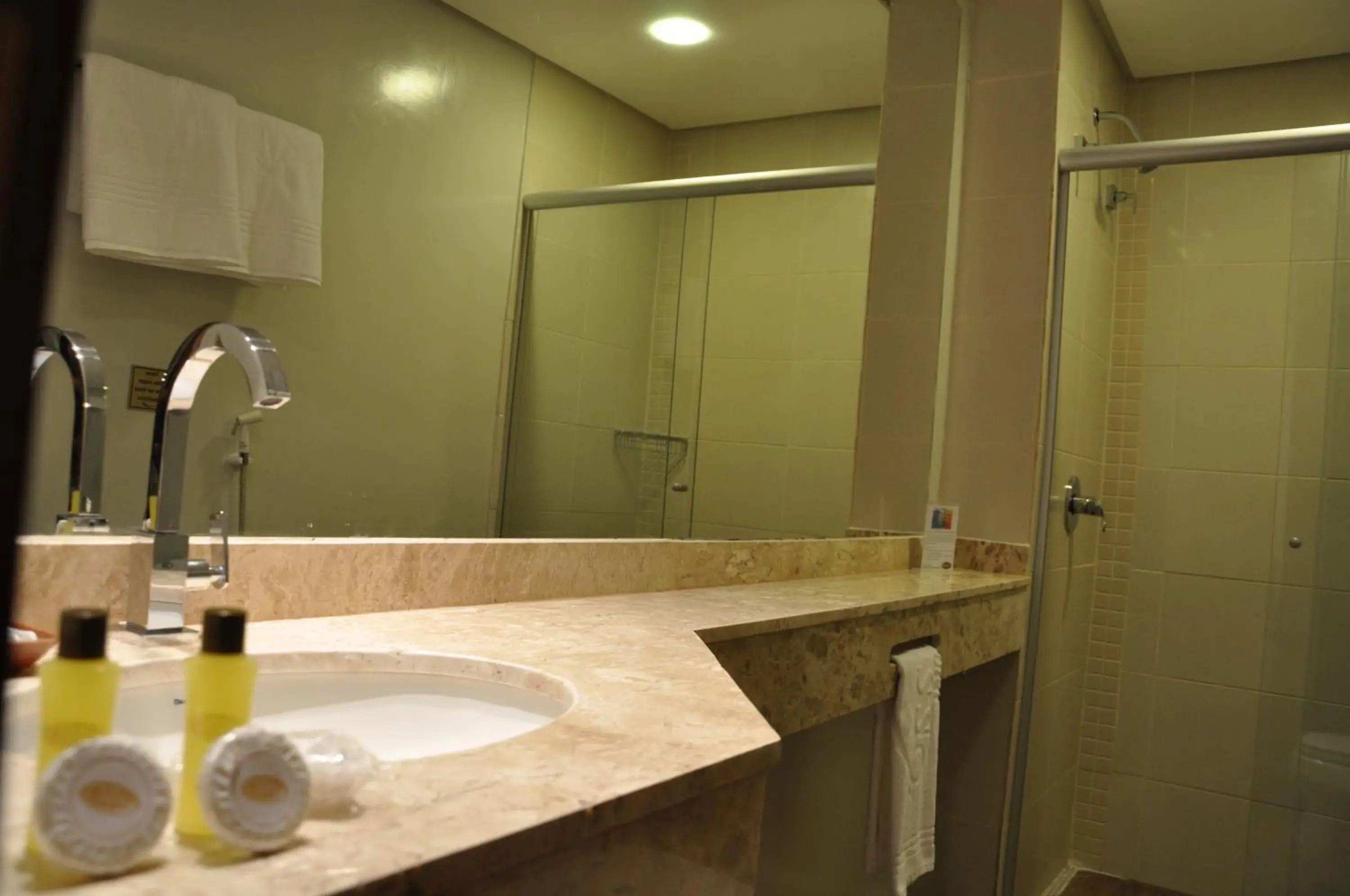 Suíte Luxo cama King Size - single occupancy in Class Hotel Pouso Alegre Suíte Luxo cama King Size - single occupancy in Class Hotel Pouso Alegre