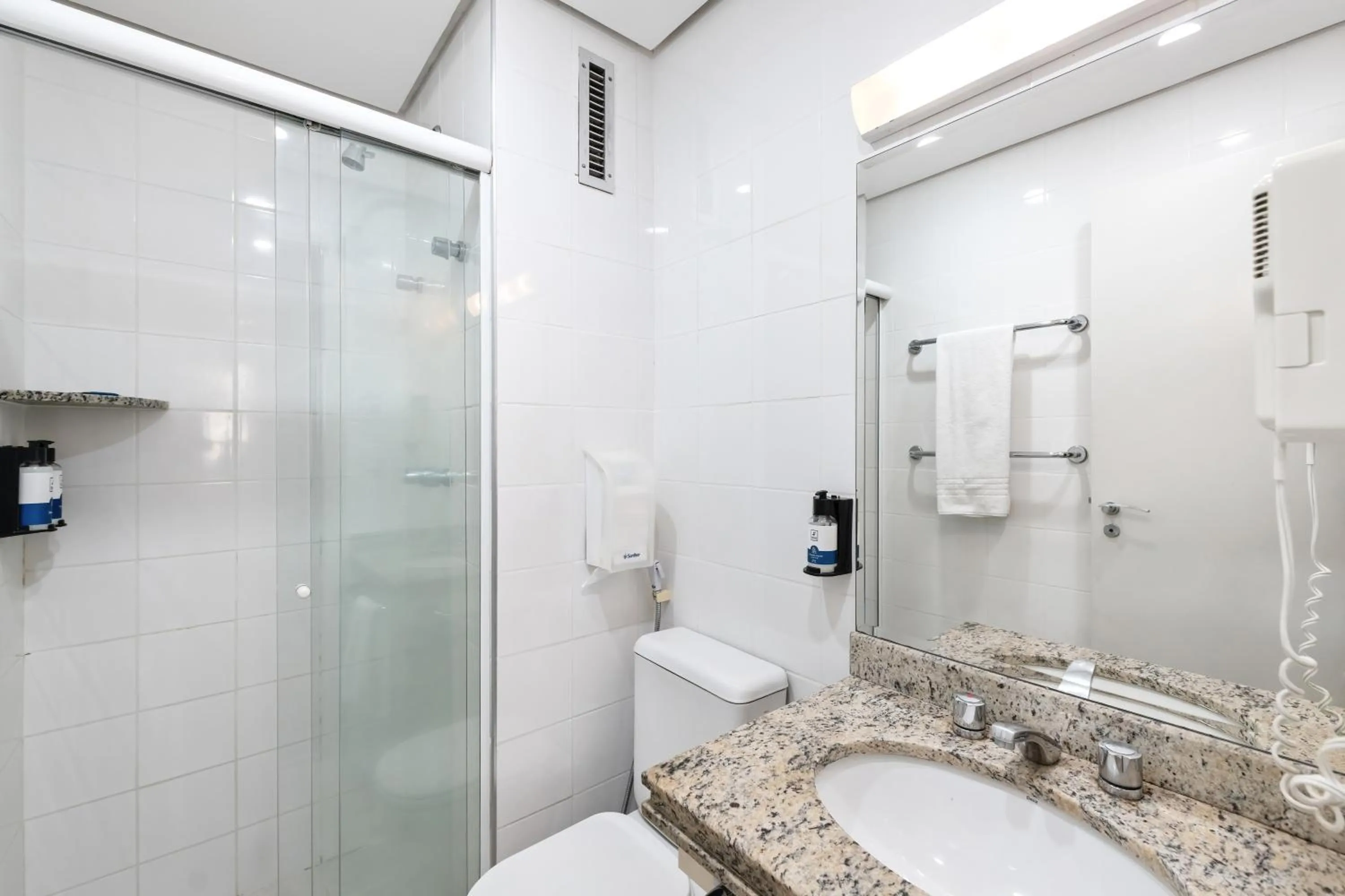 Toilet in Slaviero São Paulo Ibirapuera