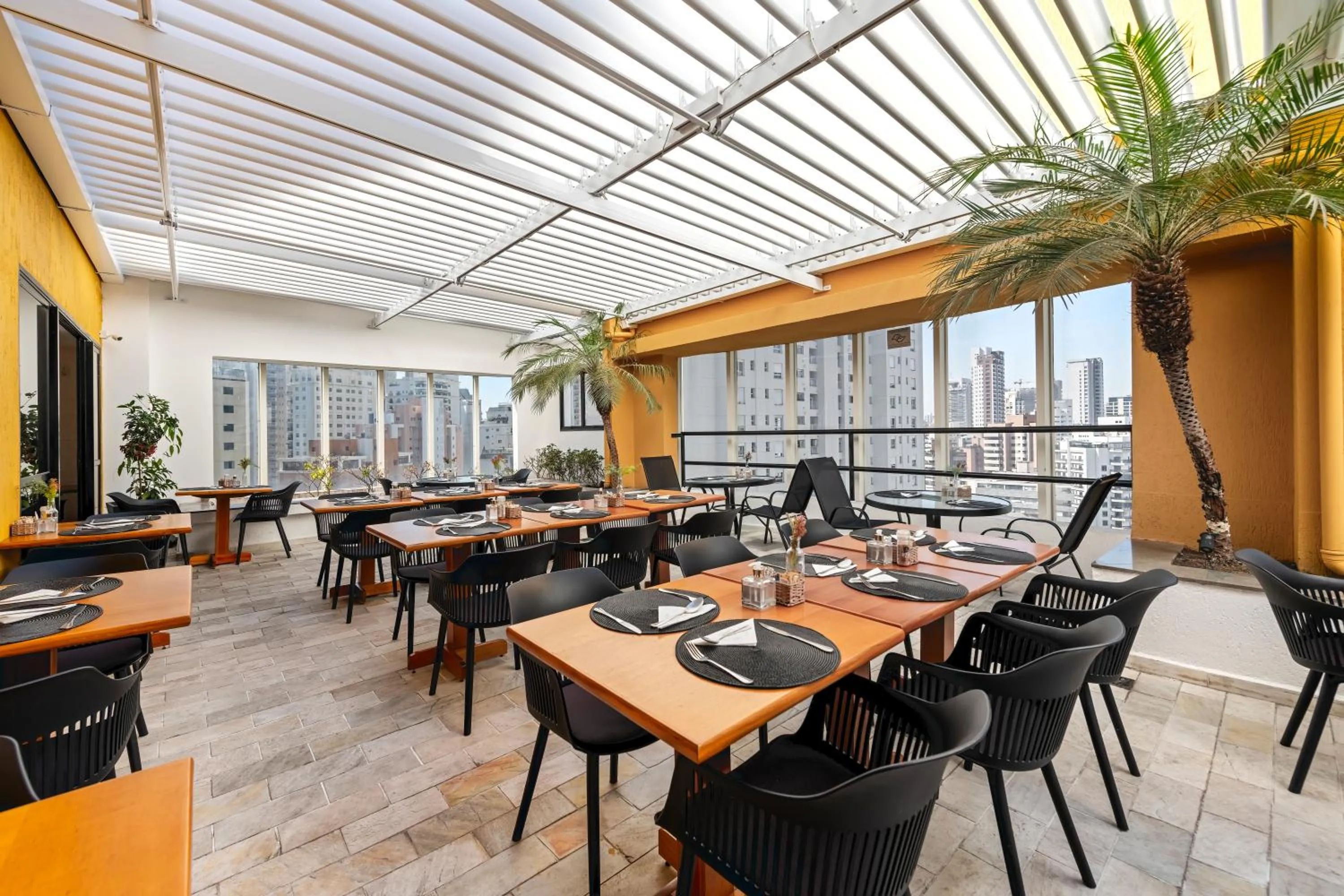 Restaurant/places to eat in Slaviero São Paulo Ibirapuera