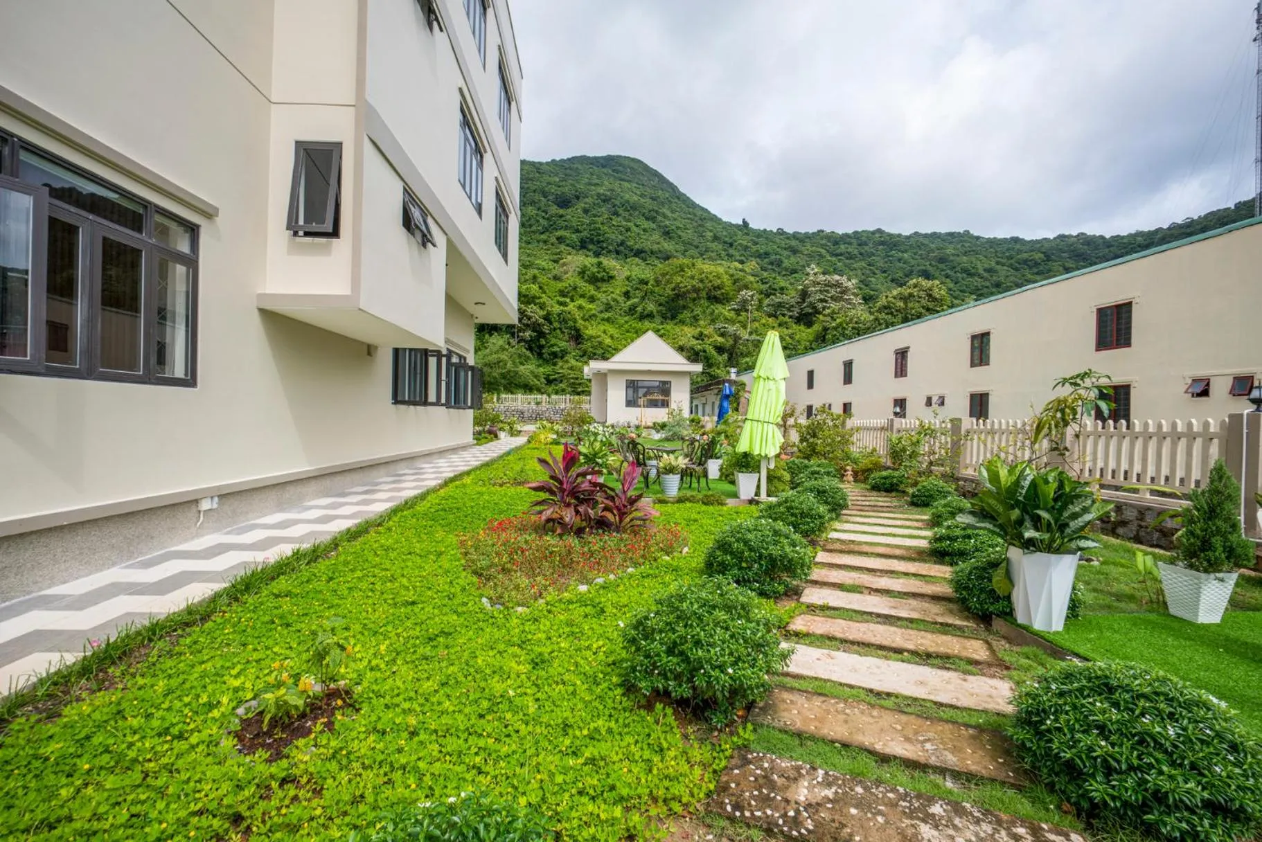 Quiet street view in Garden House Côn Đảo