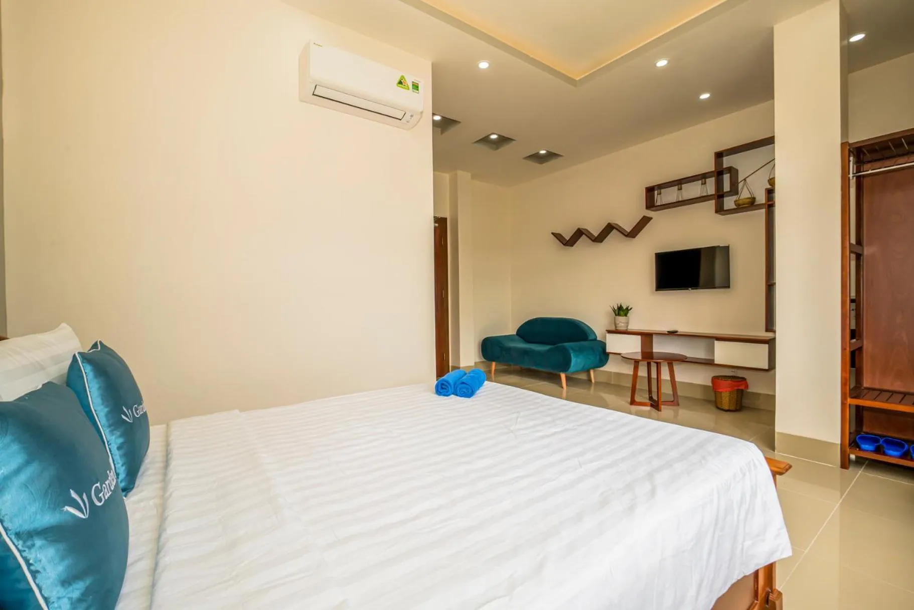 Bed in Garden House Côn Đảo