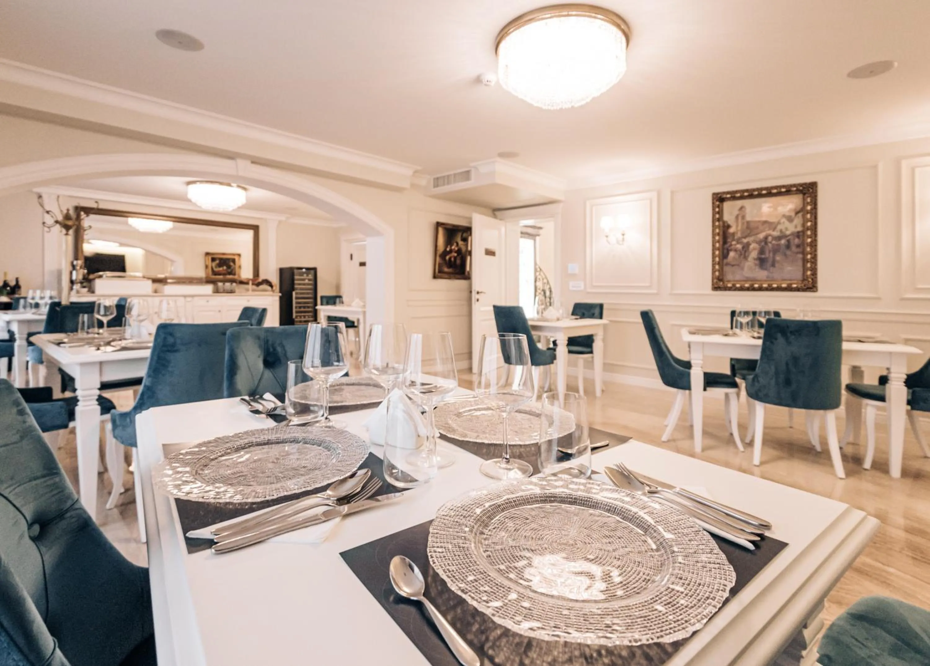 Restaurant/places to eat in Grant Boutique Hotel