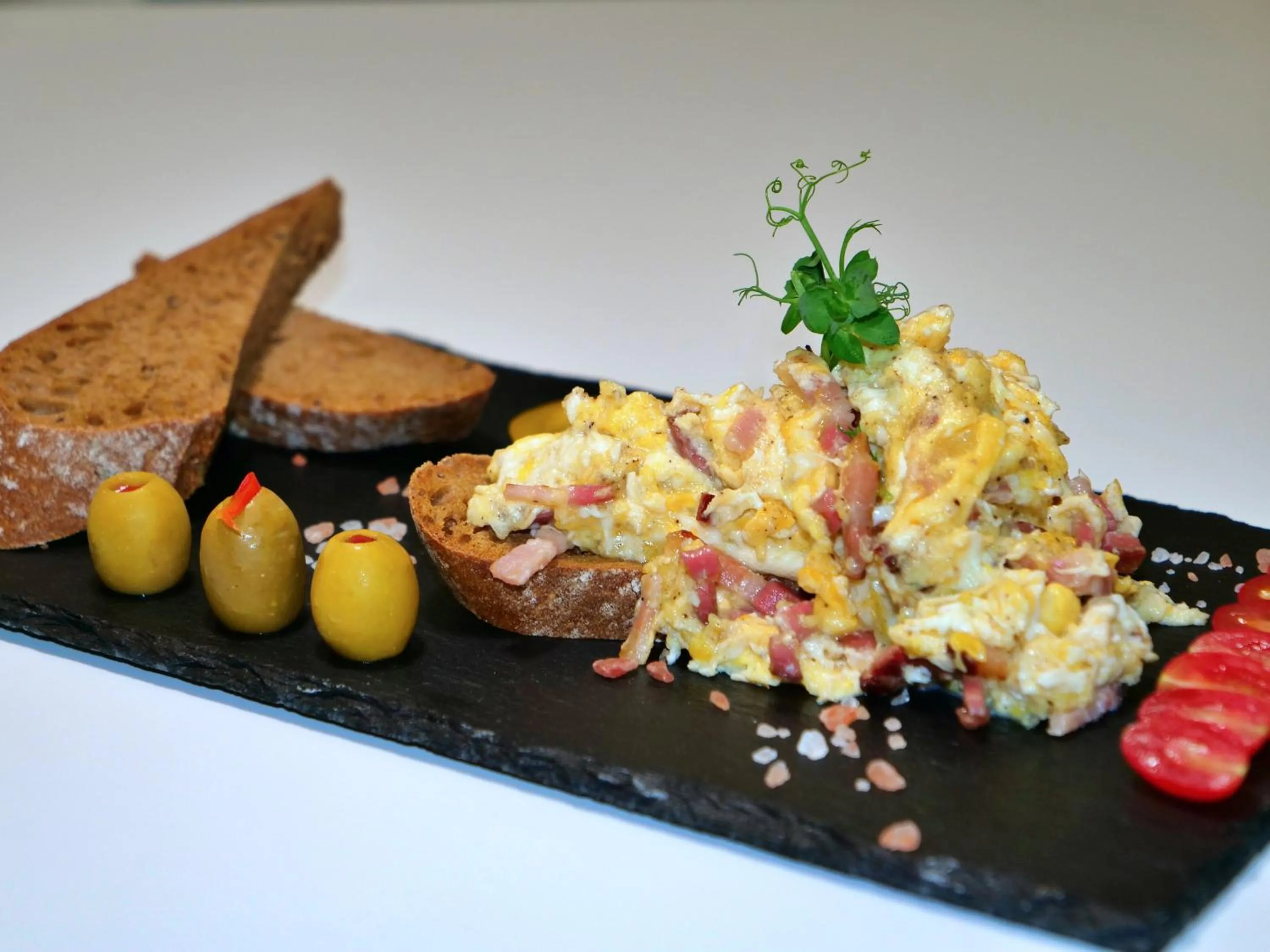 Restaurant/places to eat in Grant Boutique Hotel