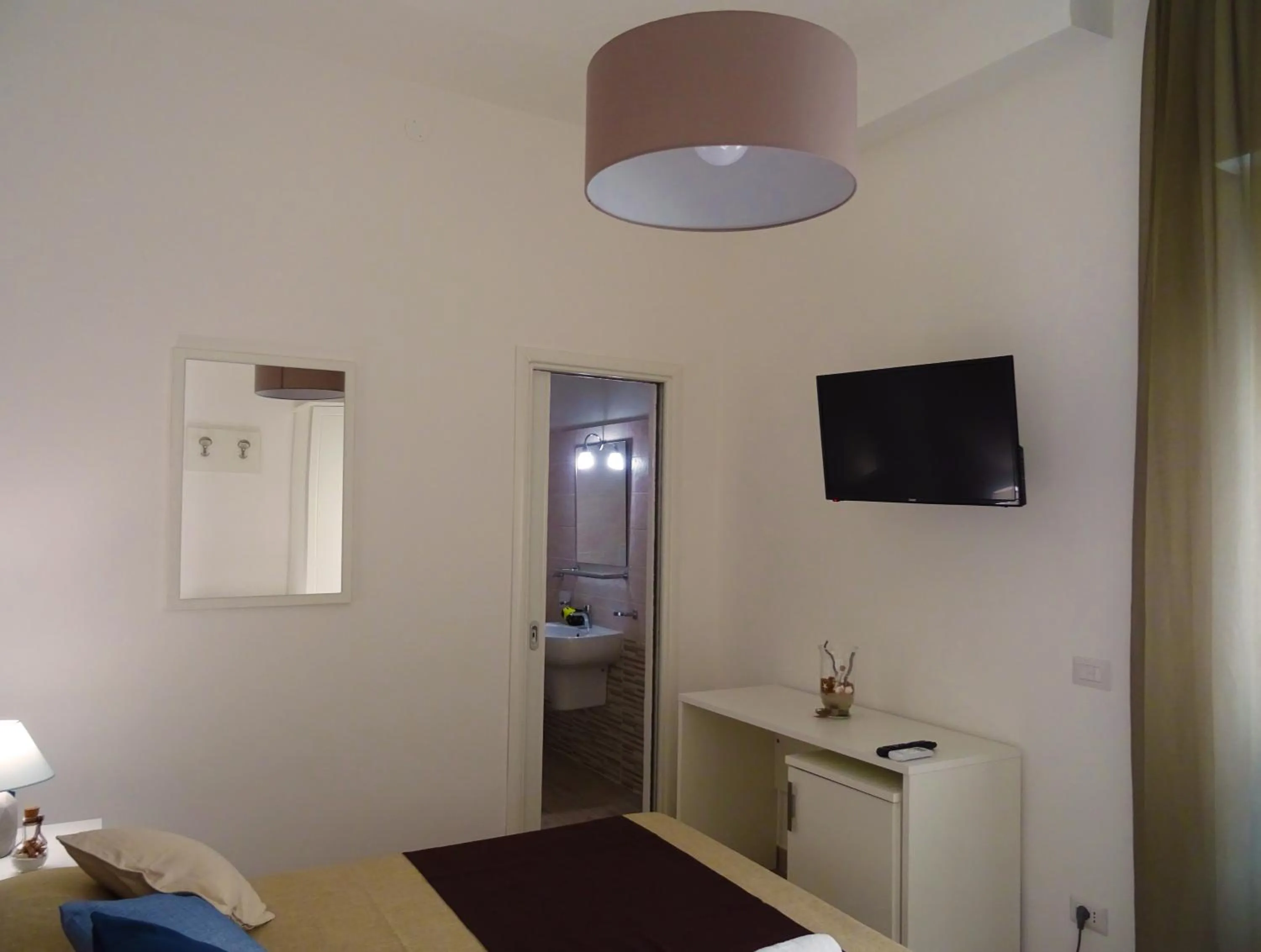 TV and multimedia, Bed in Faro Bianco Gallipoli Dependance