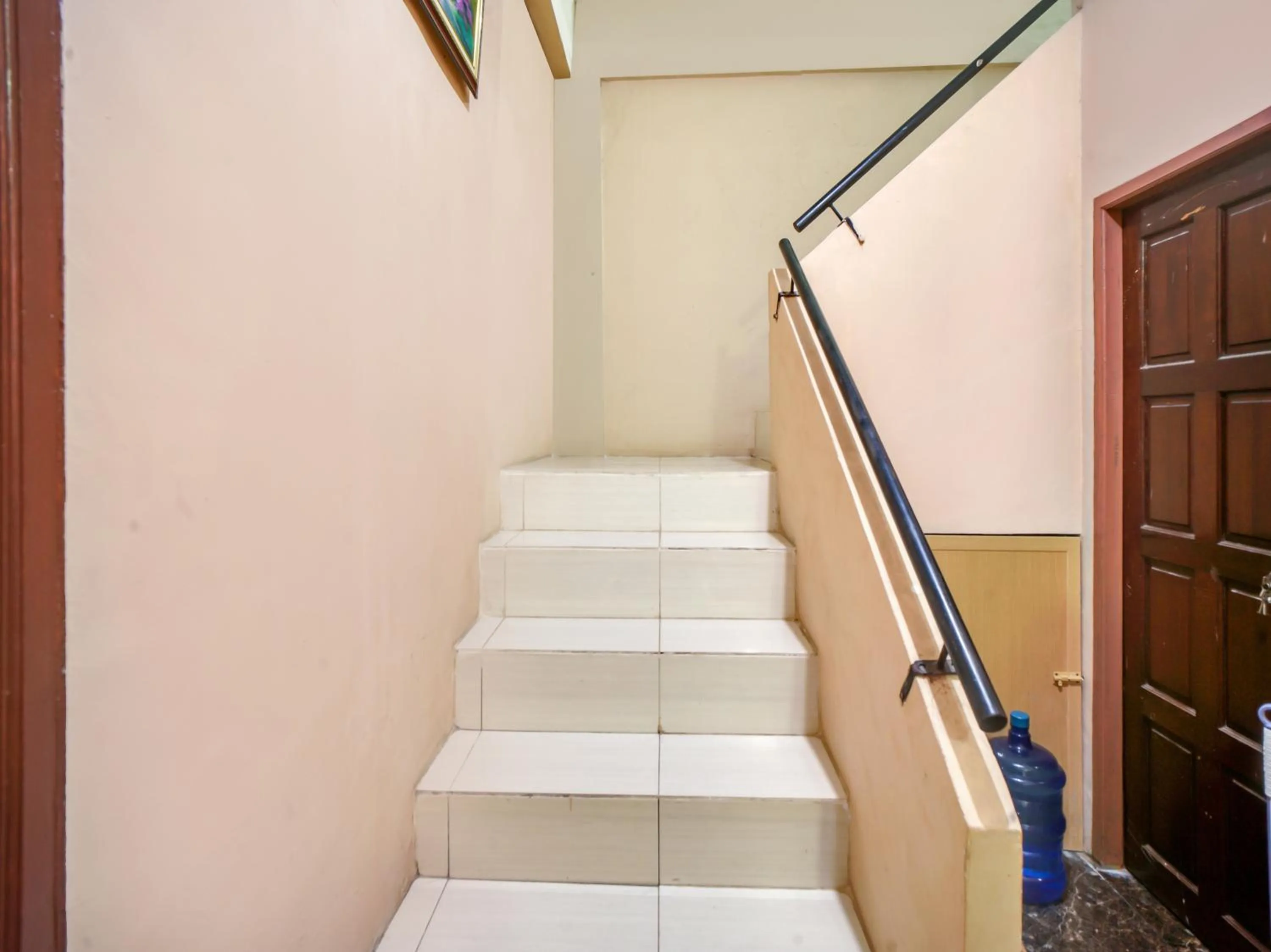 Area and facilities in OYO 90024 Botania Homestay and Cafe